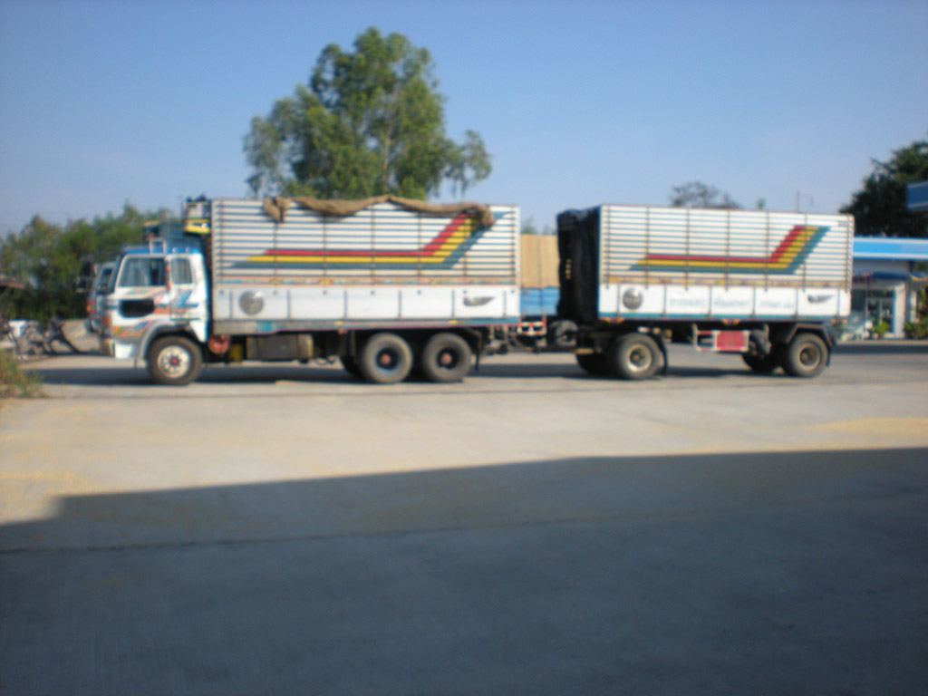 22307_รถบรรทุก.JPG