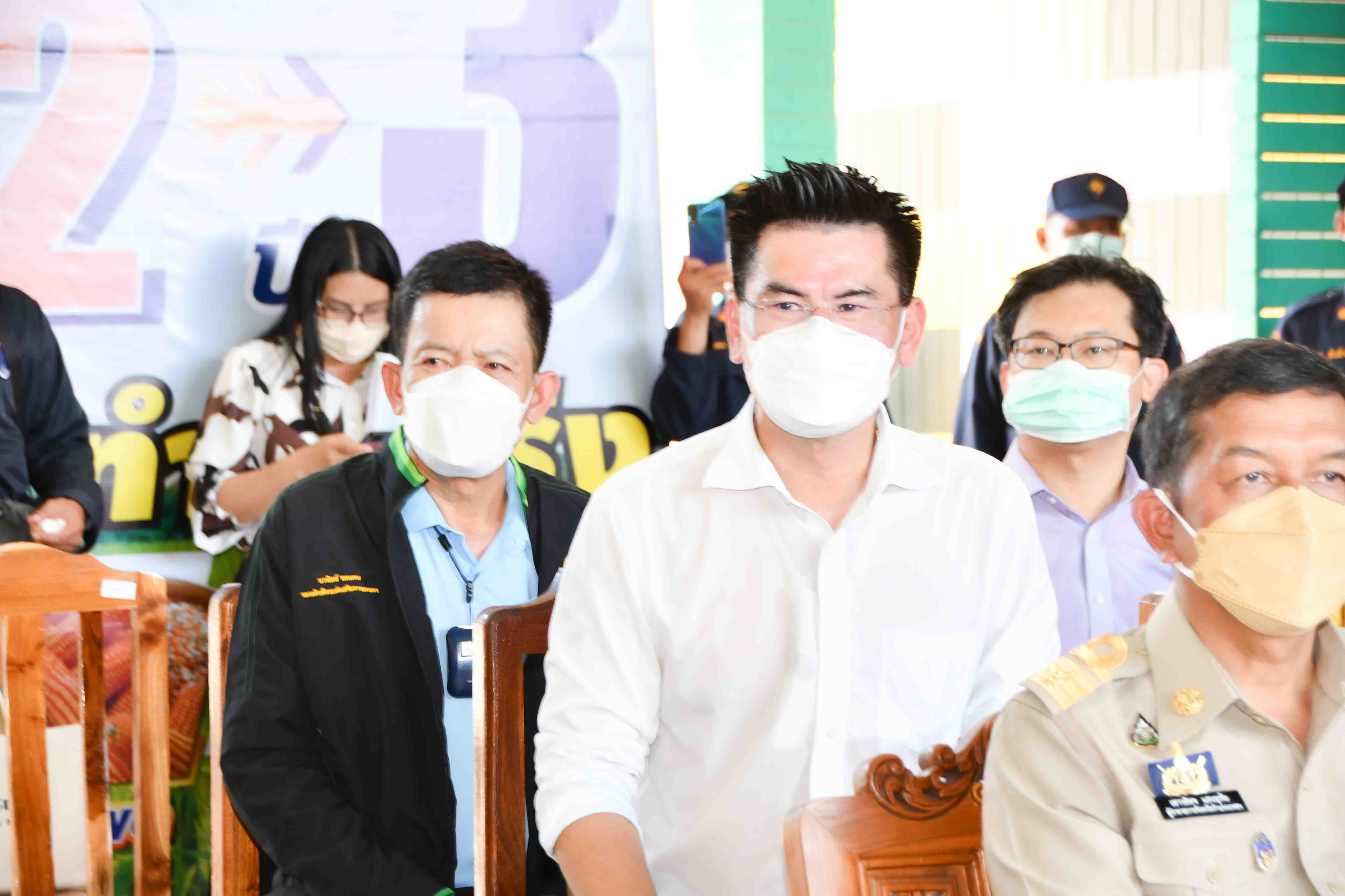 อธิบดีร่วมลงพื้นที่ติดตามโครงการประกันรายได้เกษตรกรผู้ปลูกข้าว มันสำปะหลัง และข้าวโพดเลี้ยงสัตว์