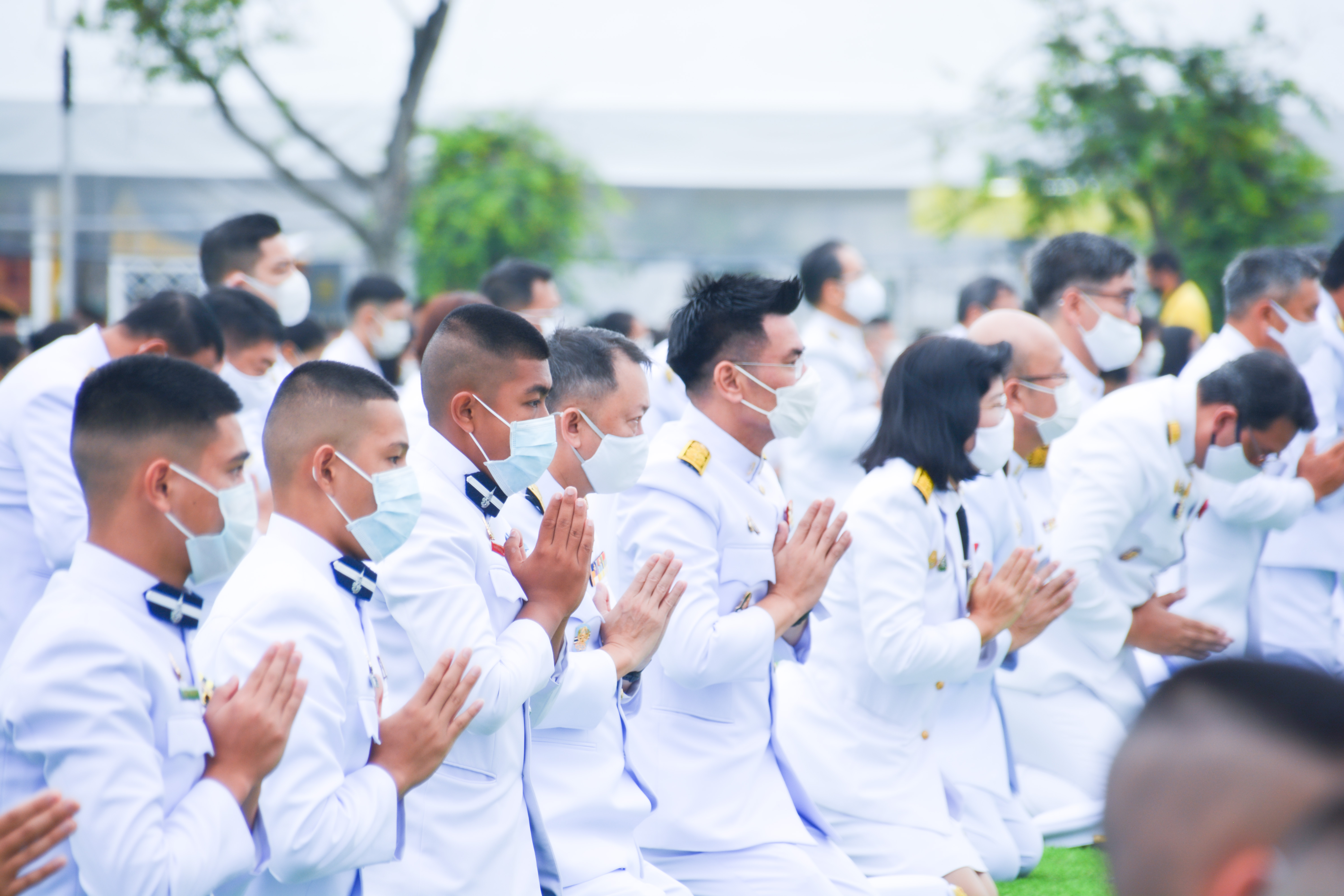 กรมการค้าภายในร่วมวางพวงมาลาและถวายบังคมเนื่องในวันคล้ายวันสวรรคต ร.9