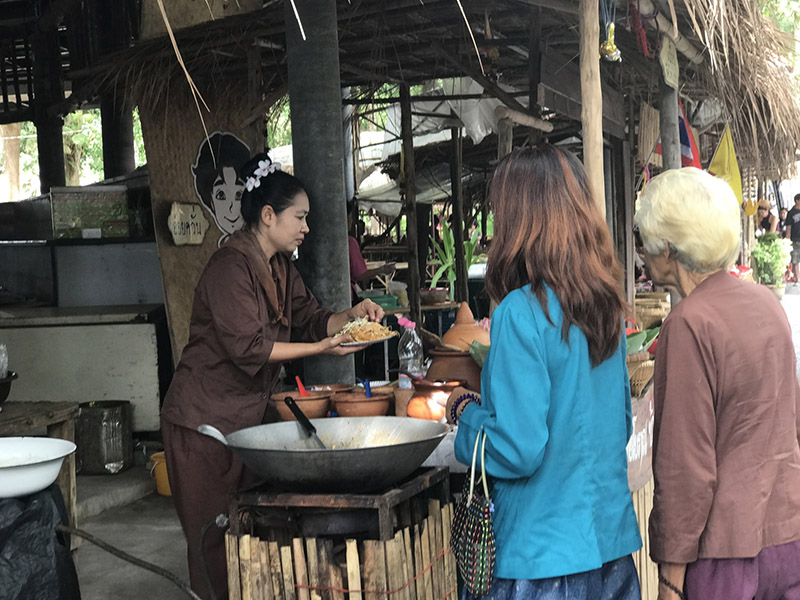 46169_ร้านขายผัดไทย.jpg