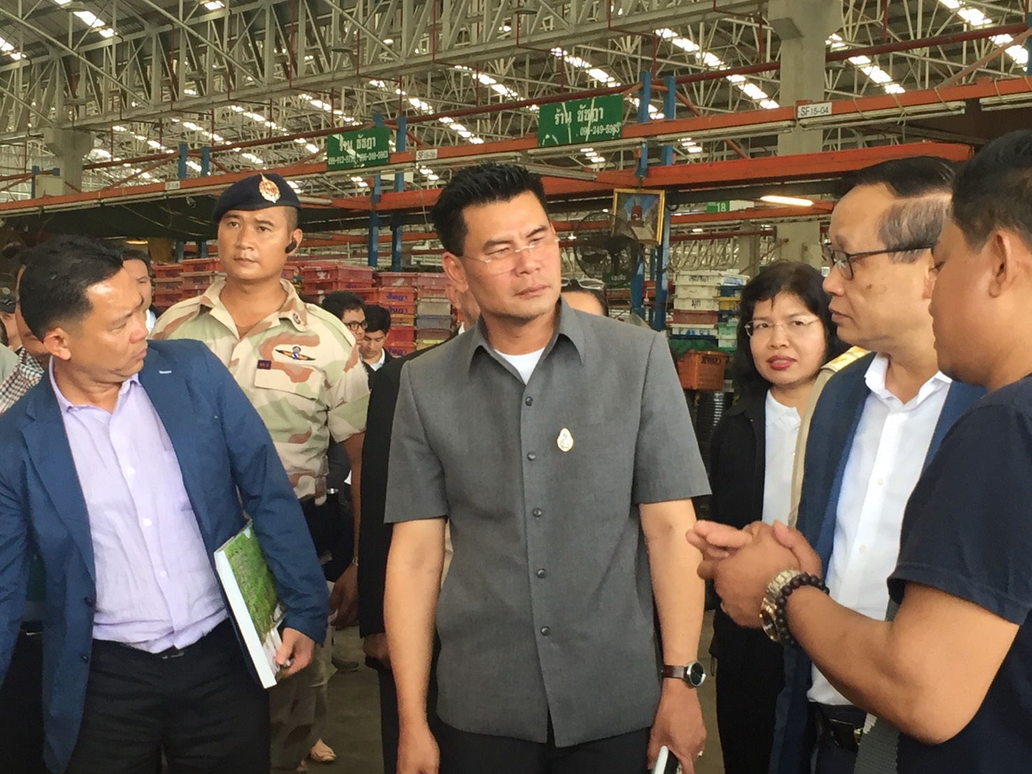 รองอธิบดีกรมการค้าภายใน ร่วมคณะนำรัฐมนตรีช่วยว่าการกระทรวงพาณิชย์ของประเทศกัมพูชา ลงพื้นที่ศึกษาดูงาน ตลาดไท 