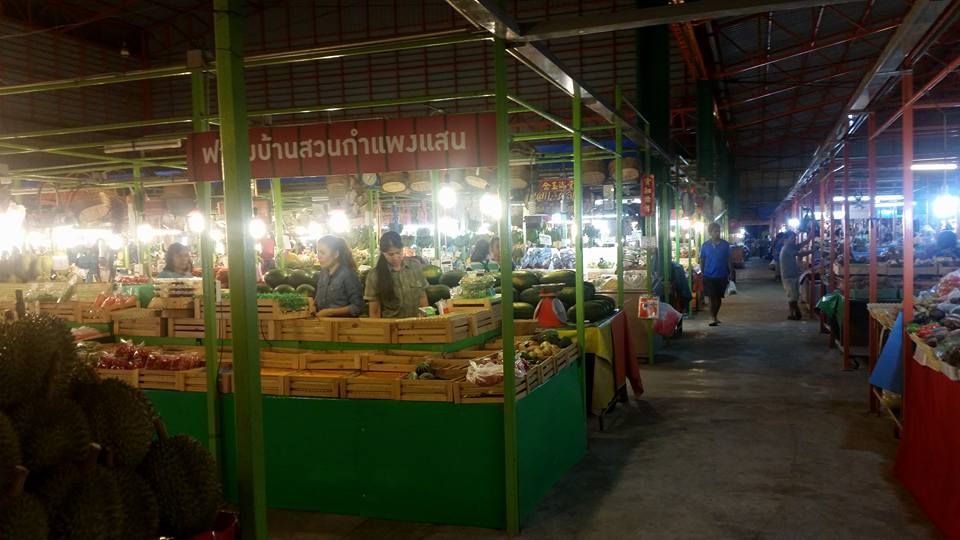 22516_แผงค้าภายในตลาด.jpg