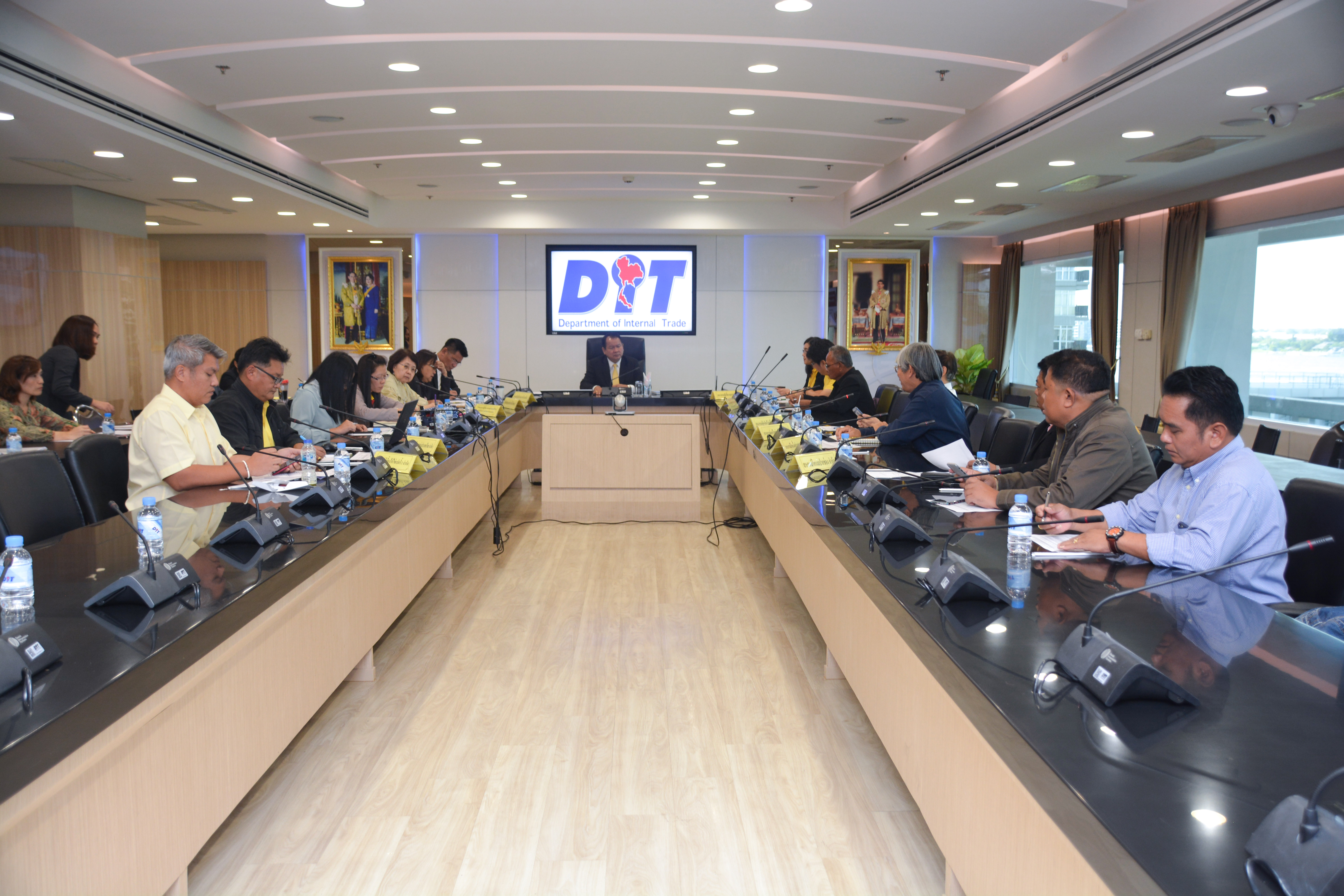 การประชุมหารือแนวทางการเชื่อมโยงการใช้วัตถุดิบอาหารสัตว์