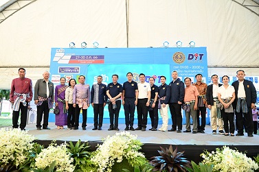  “พาณิชย์”จัดงานธงฟ้าราคาประหยัด  ช่วยลดค่าครองชีพพี่น้องประชาชน