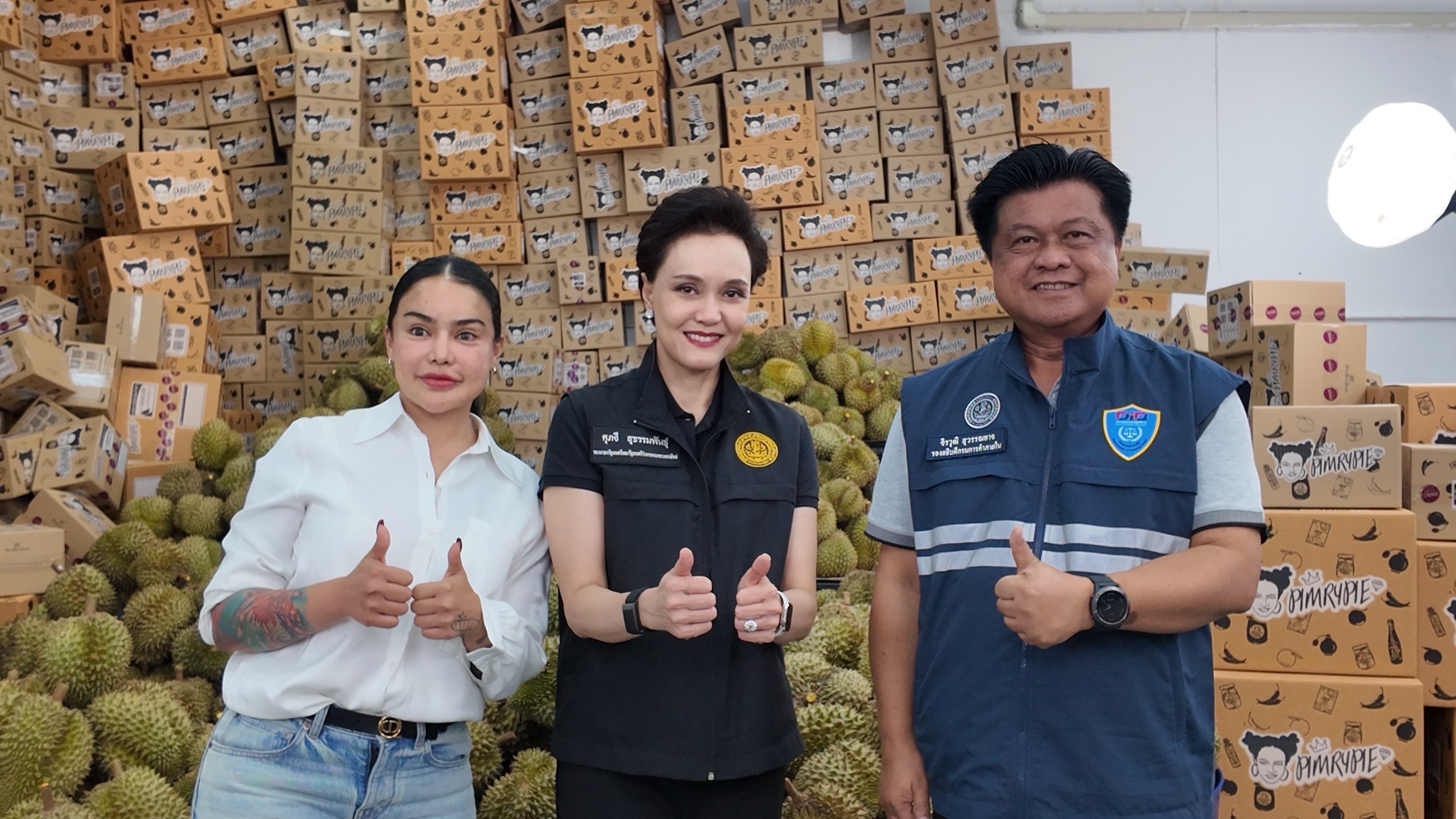 ข่าวเลขที่ 124/2569 “พาณิชย์” ดันอินฟลูเอนเซอร์ลุยไลฟ์หน้าสวน ขายทุเรียนไทยตัดสด ส่งตรงถึงผู้บริโภค เพิ่มช่องทางกระจายสินค้าให้เกษตรกร (26 เมษายน 2569)