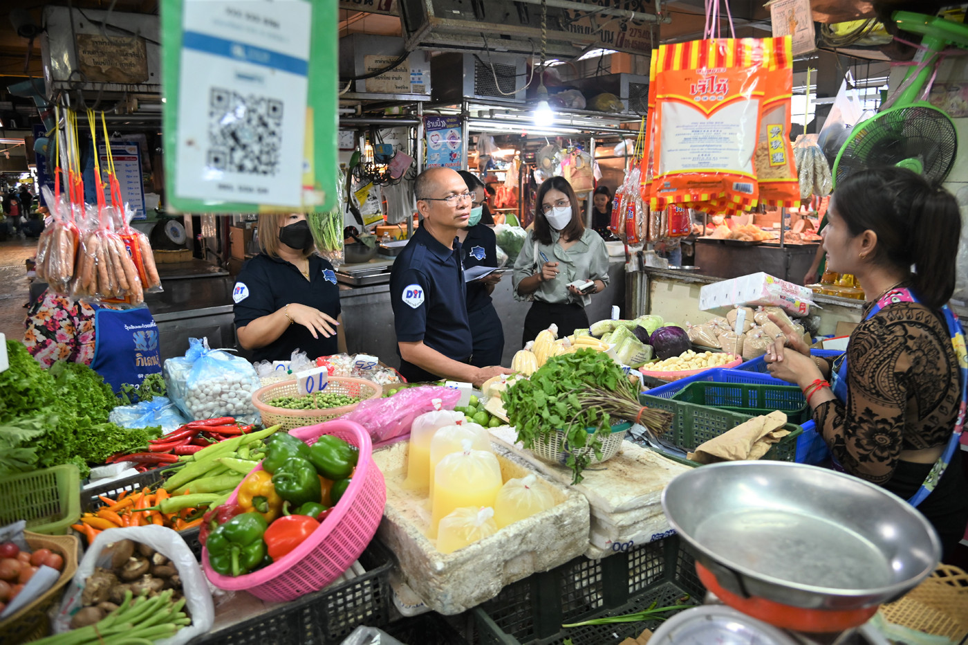 พาณิชย์ตรวจชุดสังฆทานช่วงวันวิสาขบูชาและติดตามราคาสินค้าอุปโภคบริโภค