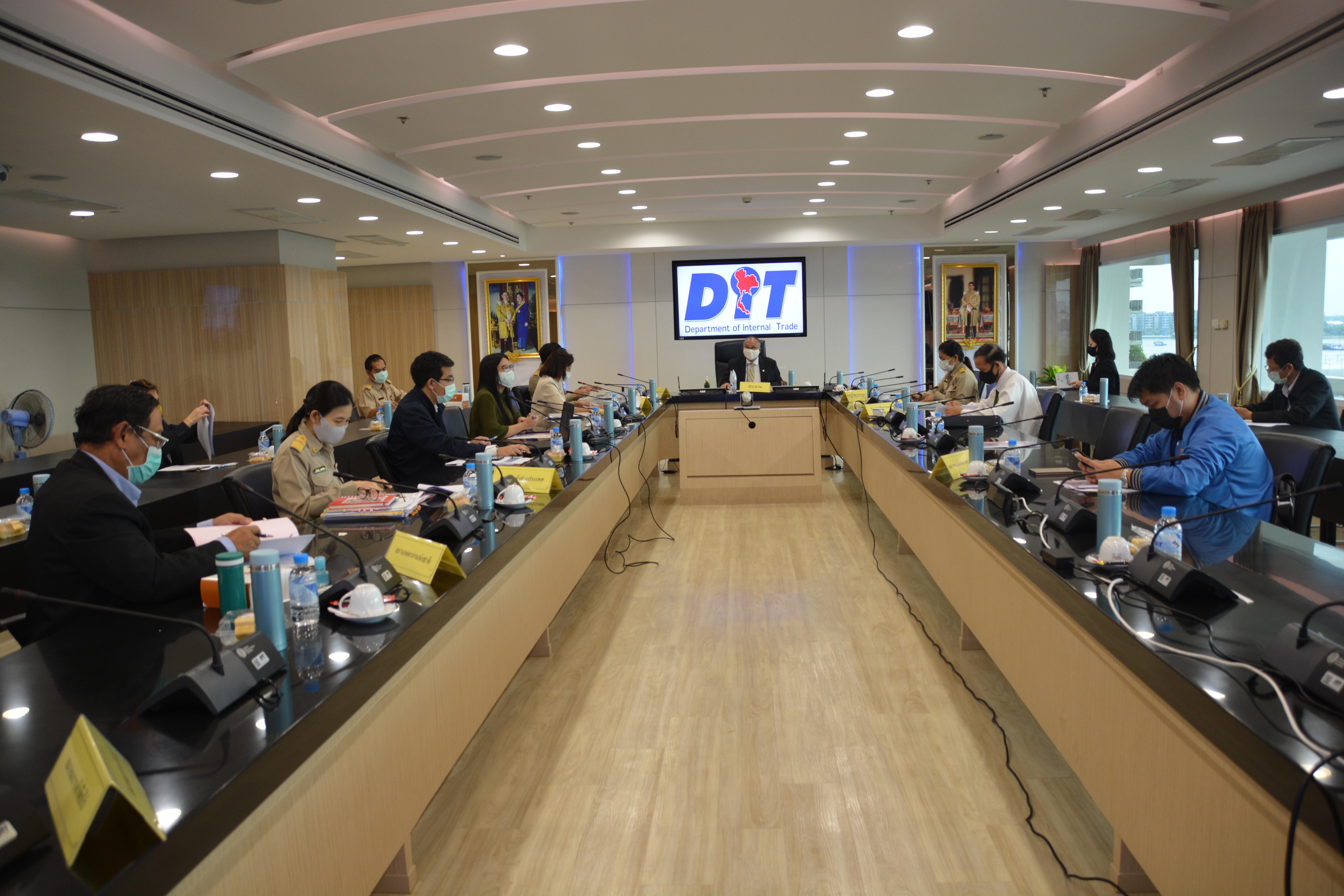 การประชุมคณะอนุกรรมการกำกับดูแลและกำหนดเกณฑ์กลางอ้างอิงโครงการประกันรายได้ เกษตรกรผู้ปลูกข้าวโพดเลี้ยงสัตว์