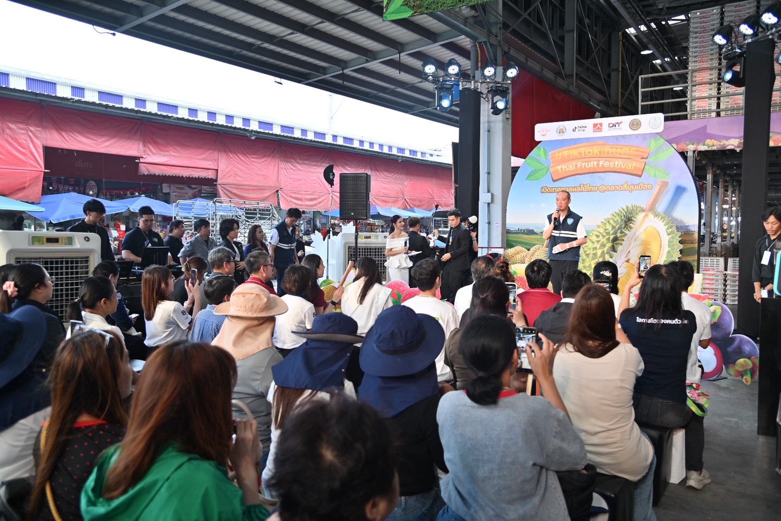 DIT ร่วมเปิดงาน  “#TikTokเกษตร Thai Fruit Festival  เปิดเทศกาลผลไม้ไทย @ตลาดสี่มุมเมือง”