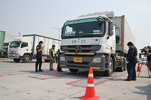 พาณิชย์ตรวจสอบการขนย้ายกระเทียมเเละหอมหัวใหญ่ที่นำเข้าจากต่างประเทศ