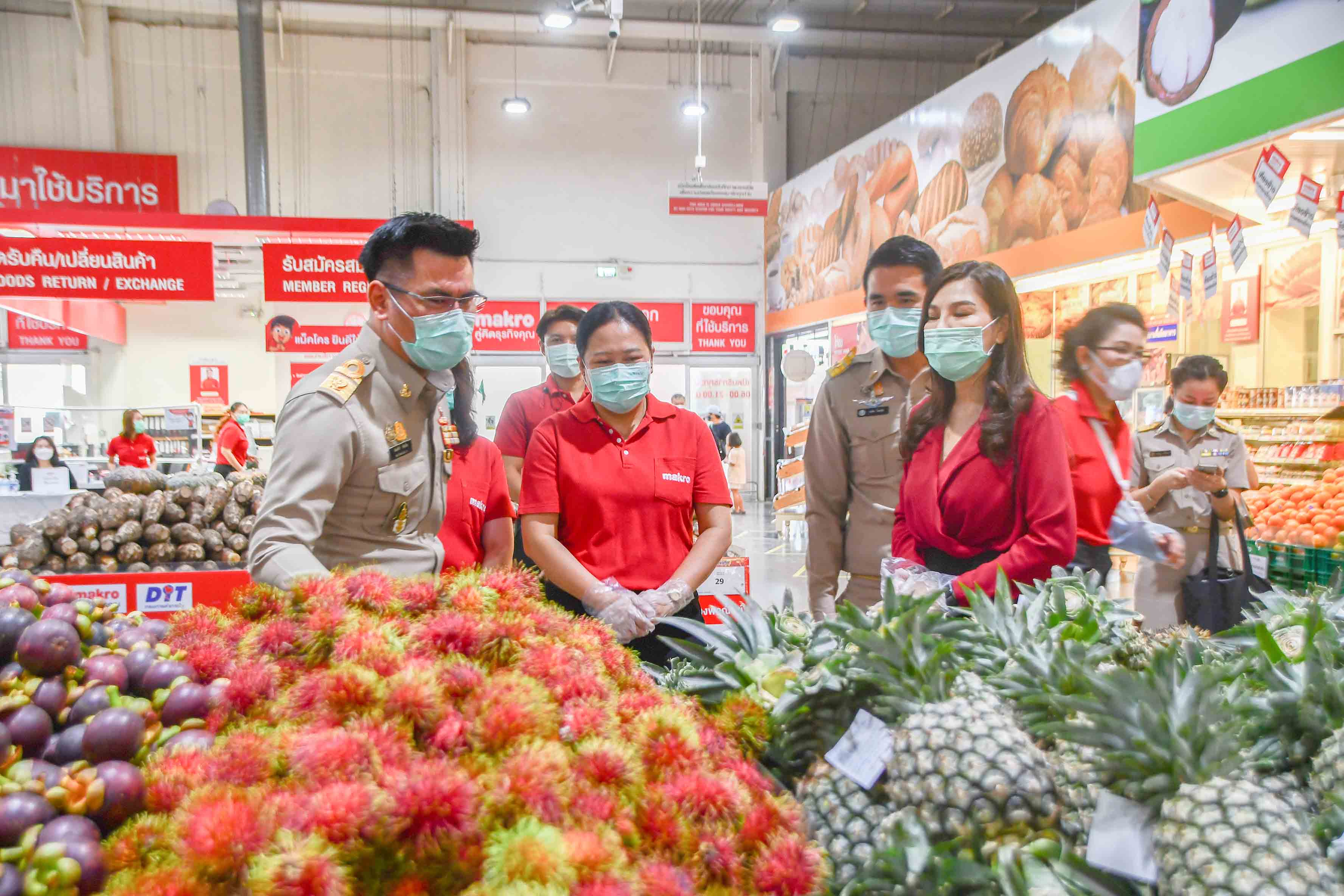 อธิบดีกรมการค้าภายใน เปิดกิจกรรมส่งเสริมการบริโภคกุ้งตามโครงการช่วยเหลือเกษตรกรผู้เลี้ยงกุ้ง ปี 2564