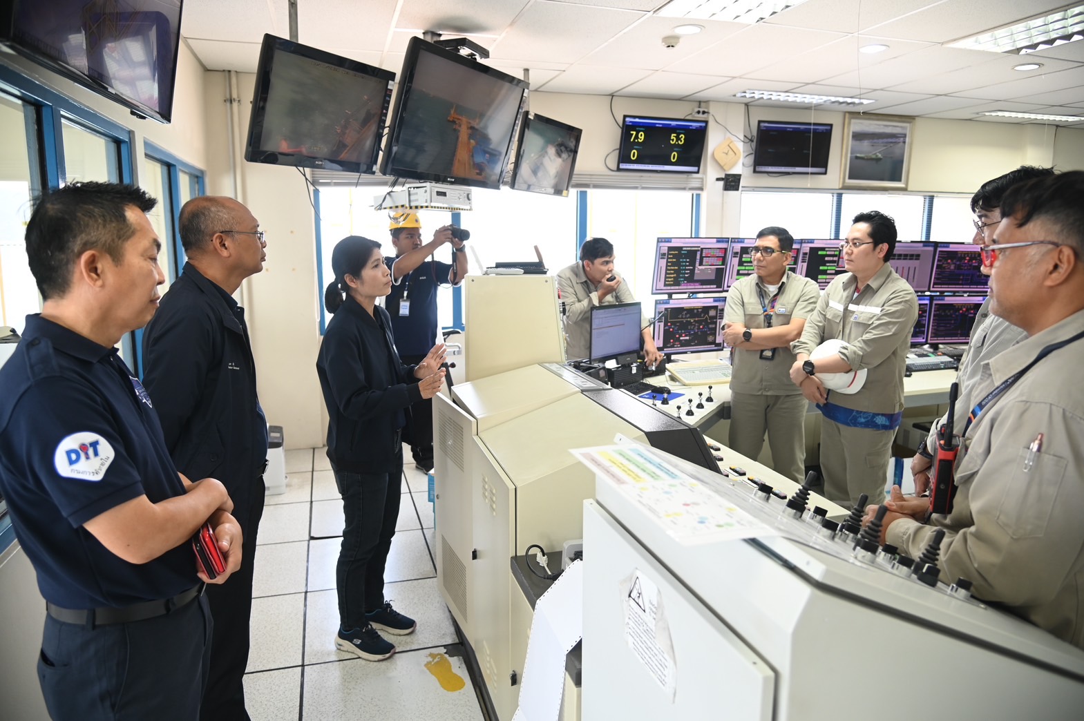 กรมการค้าภายในลงพื้นที่ชลบุรี ตรวจสอบสถานีบริการน้ำมันที่เข้าร่วมโครงการ “หัวจ่ายเชื้อเพลิงมาตรฐาน” สร้างความเชื่อมั่นผู้บริโภค