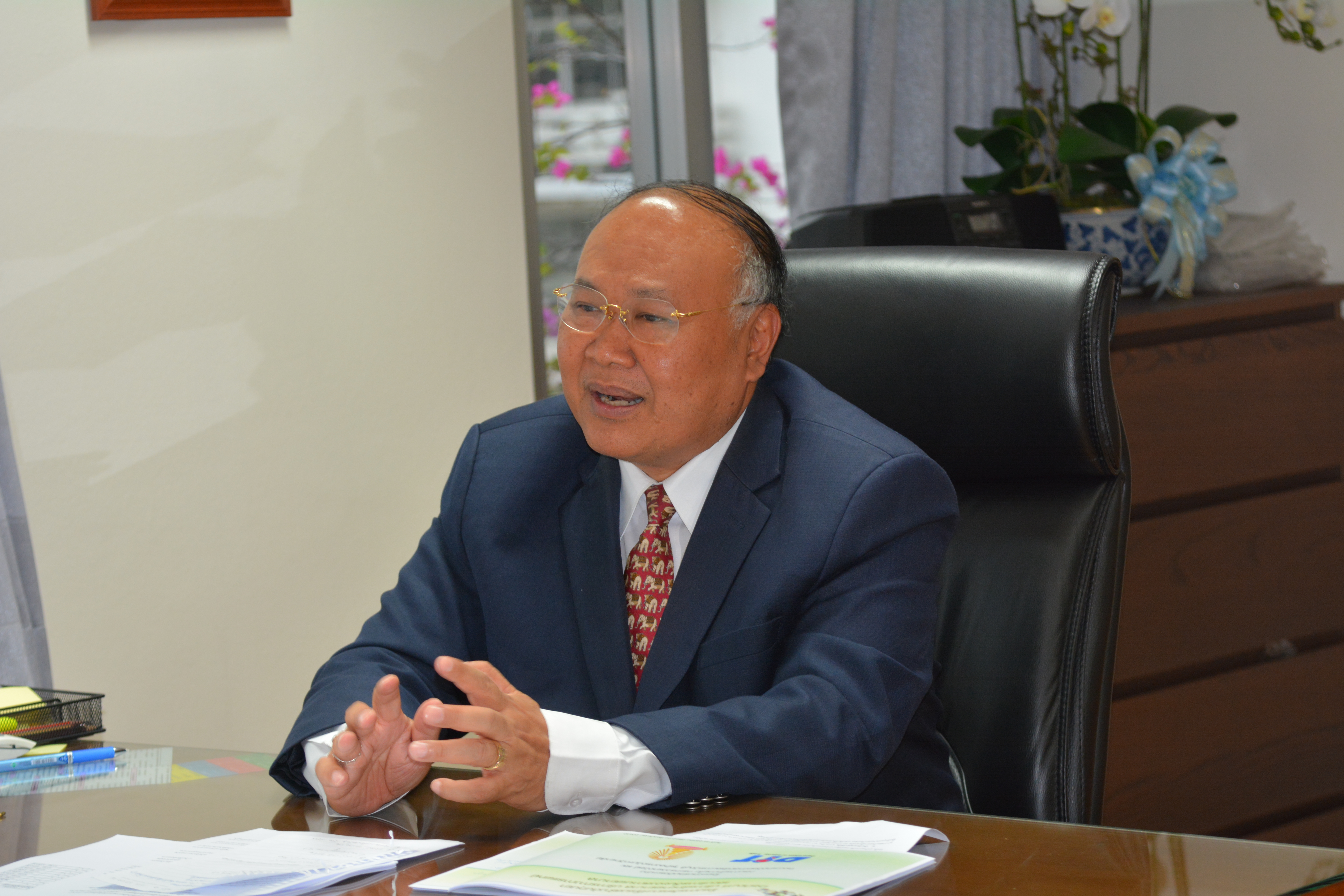 รองอธิบดีกรมการค้าภายใน ให้สัมภาษณ์ในรายการข่าวค่ำ
