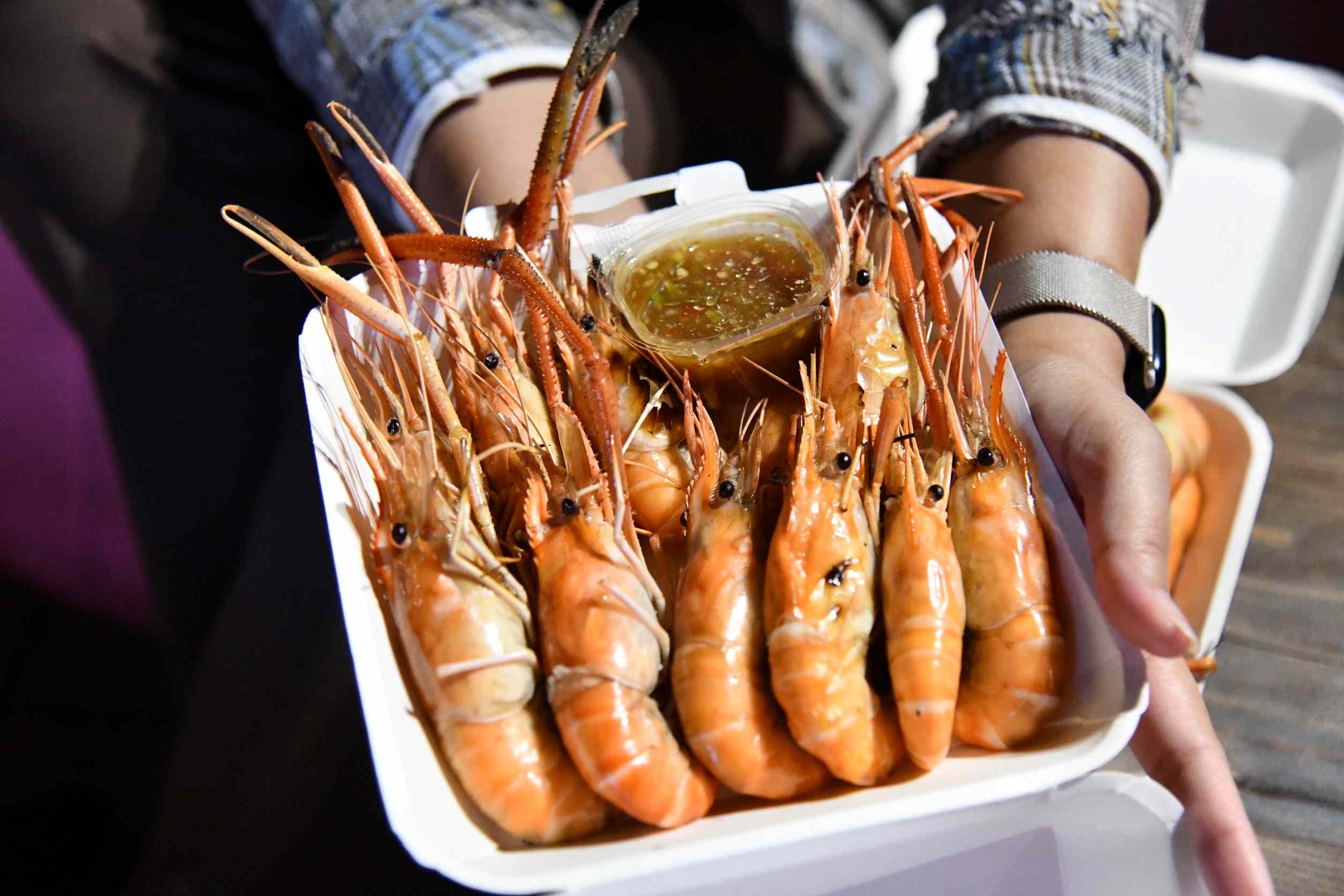 "พาณิชย์” เชิญชวน “เทศกาลกินกุ้งจันท์”  หนุนเกษตรกร กระตุ้นเศรษฐกิจ ดันกุ้งไทยสู่ตลาดโลก