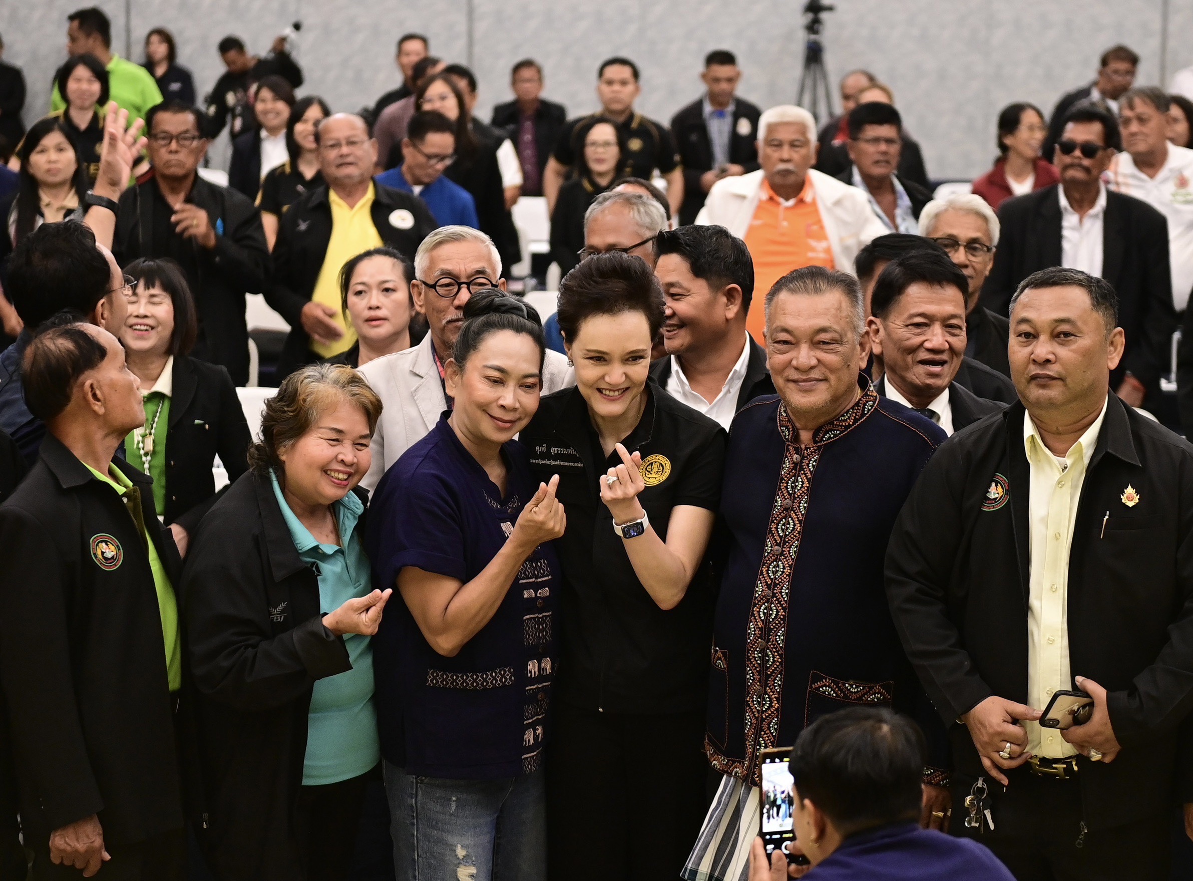 ข่าวเลขที่ 123/2569 “พาณิชย์” รับหนังสือสมาคมชาวนาฯ จับมือบูรณาการดูแล “ข้าวไทยทั้งระบบ” ต้นน้ำ-กลางน้ำ-ปลายน้ำ สร้างเสถียรภาพรายได้เกษตรกร (26 เมษายน 2569)