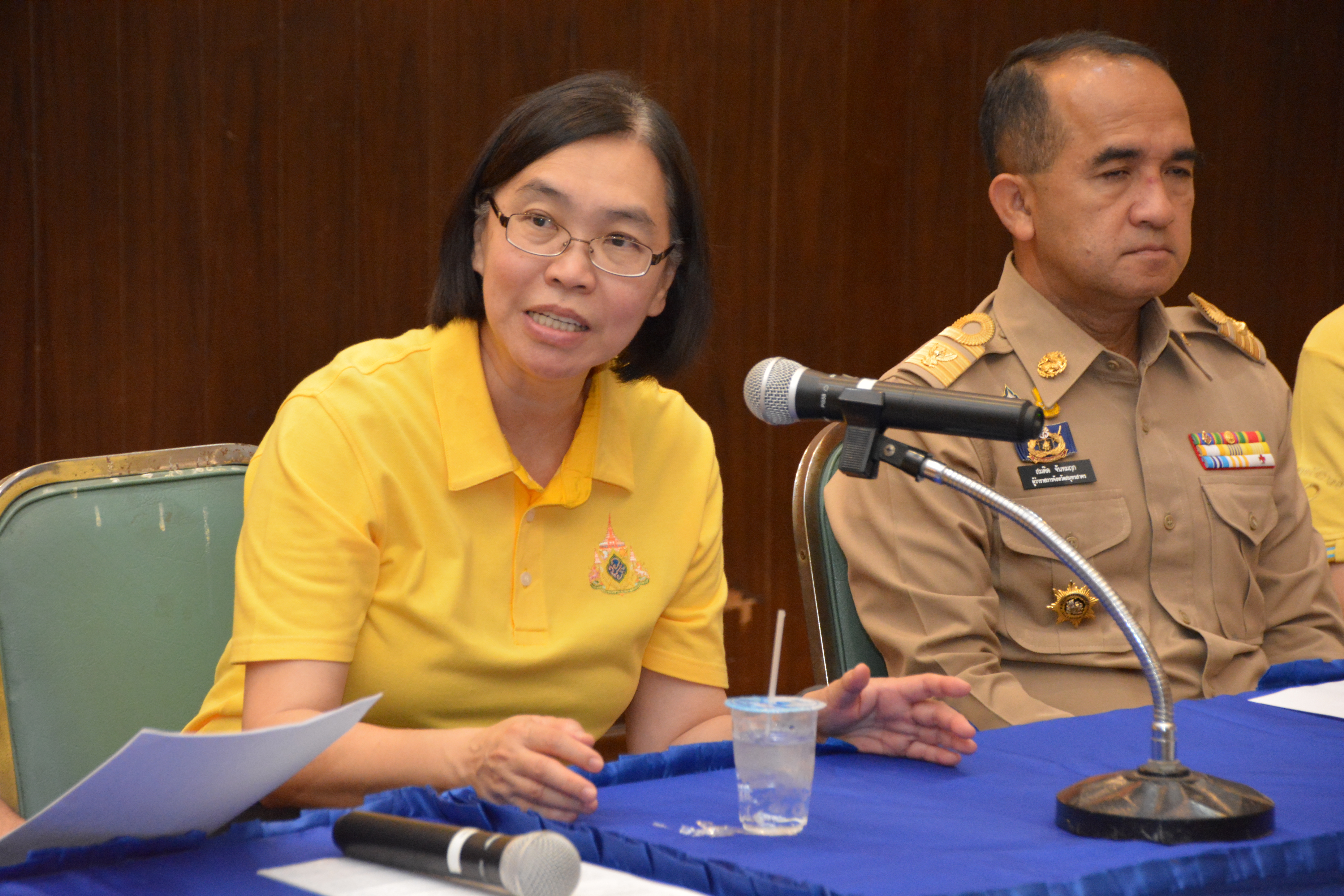 รัฐมนตรีช่วยว่าการกระทรวงพาณิชย์ติดตามสถานการณ์สินค้าประมง