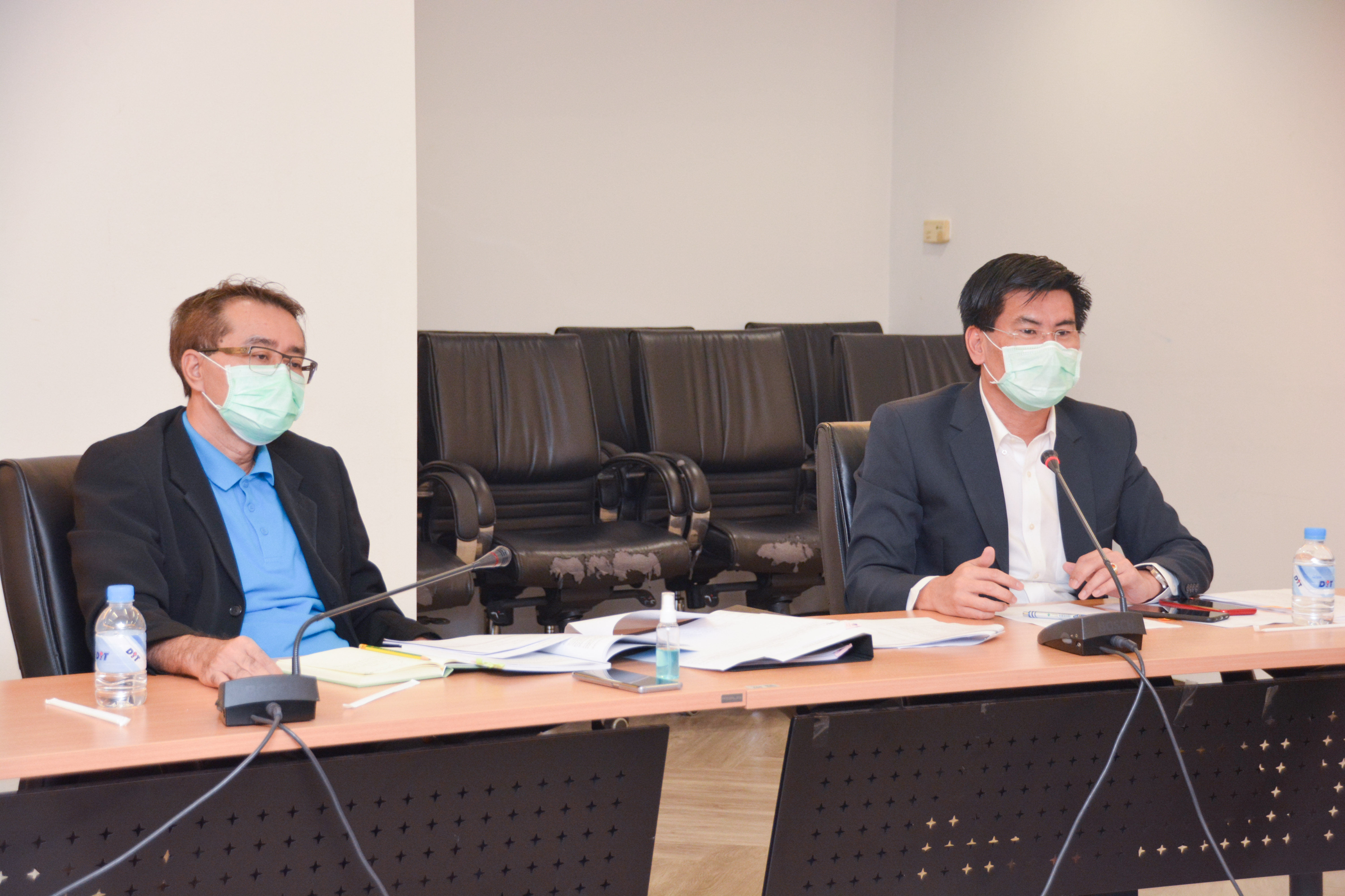 การประชุมการจำหน่ายหน้ากากอนามัยผ่านช่องทาง Social Media