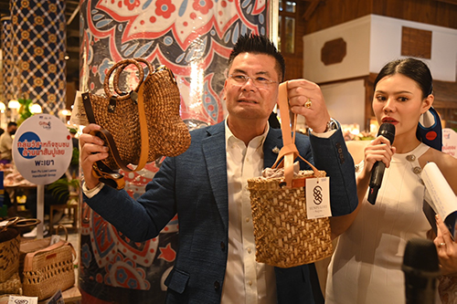 พาณิชย์ชวนช้อป! “Gifts From Local 2023 by DIT”