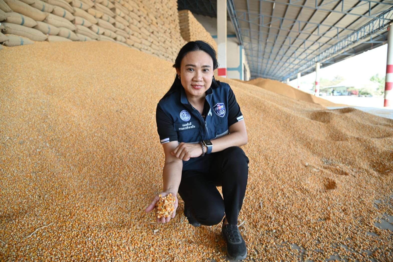 DIT ลุยพื้นที่จ.ตาก ติดตามสถานการณ์การการค้าชายแดน สร้างการรับรู้การจำหน่ายวัสดุเหลือใช้จากการเพาะปลูก พร้อมติดตามสถานการณ์การรับซื้อข้าวโพดเลี้ยงสัตว์  และหารือแนวทางการการปลูกกล้วยหอมทอง 