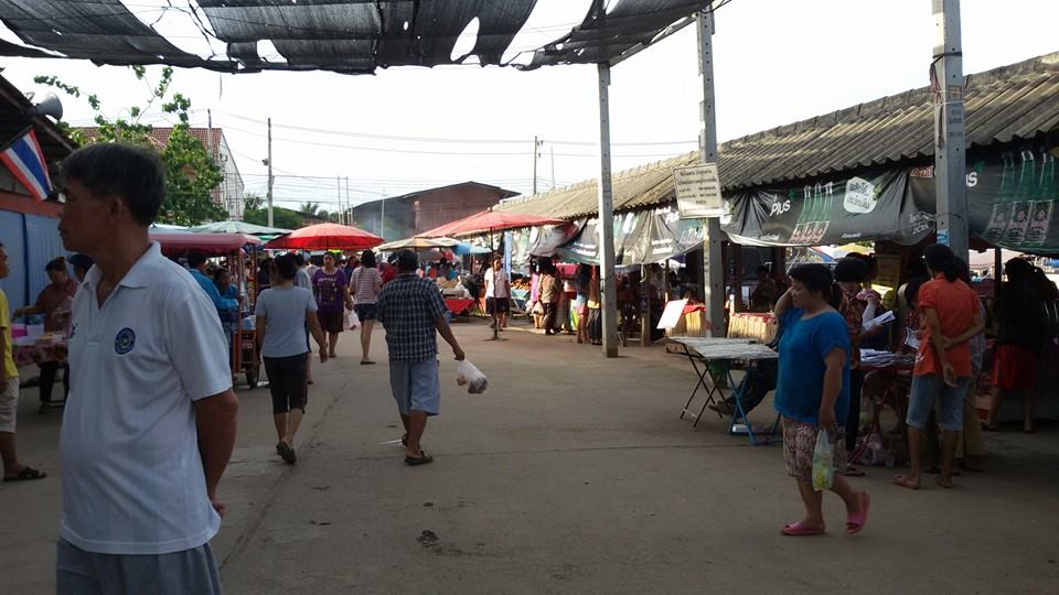 23490_ด้านหน้าตลาด.jpg