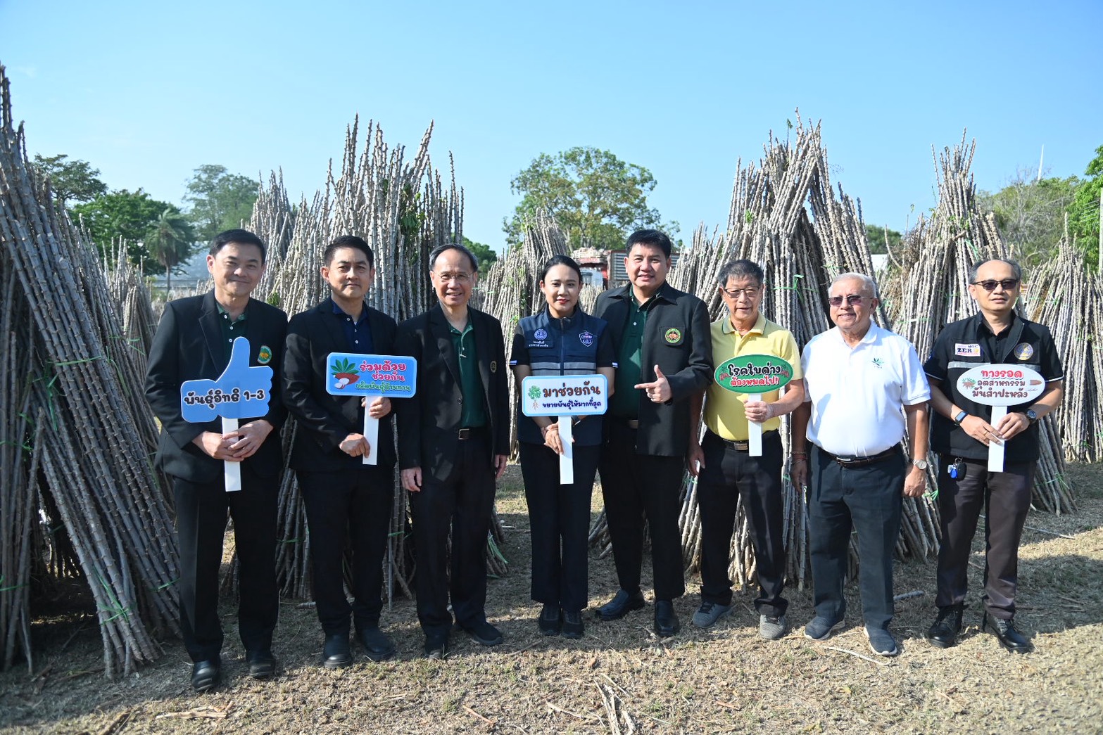 ข่าวเลขที่ 89/2569 DIT เร่งกระจายท่อนพันธุ์มันสำปะหลังคุณภาพ 5 ล้านลำ ลดความเสี่ยงโรคใบด่าง มุ่งเป้าช่วยเกษตรกรเพิ่มผลผลิต -ลดต้นทุน สร้างความเข้มแข็งให้กับอุตสาหกรรมในระยะยาว (14 มีนาคม 2569)