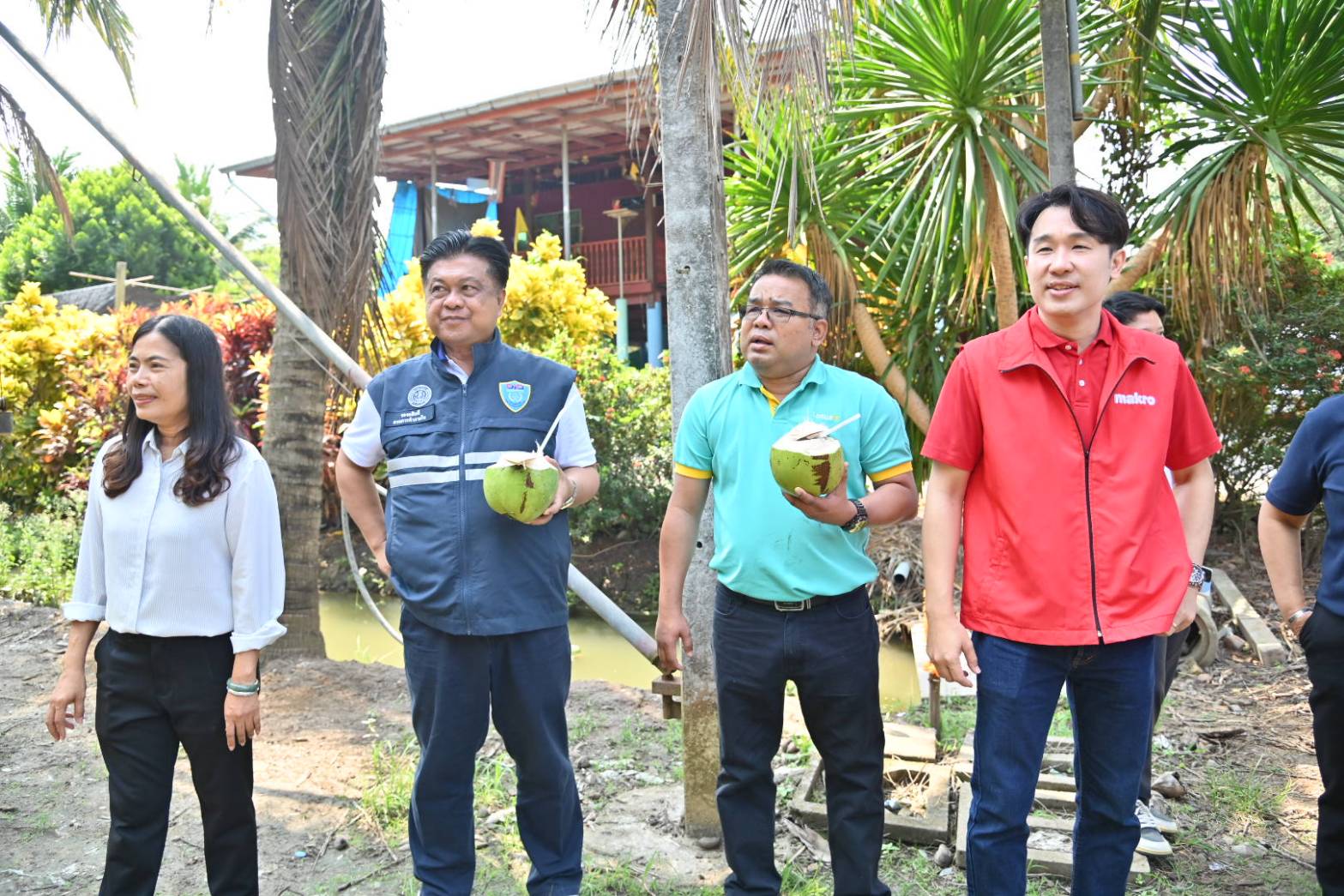 DIT จับมือ CP Axtra เร่งระบายมะพร้าวน้ำหอมราชบุรี