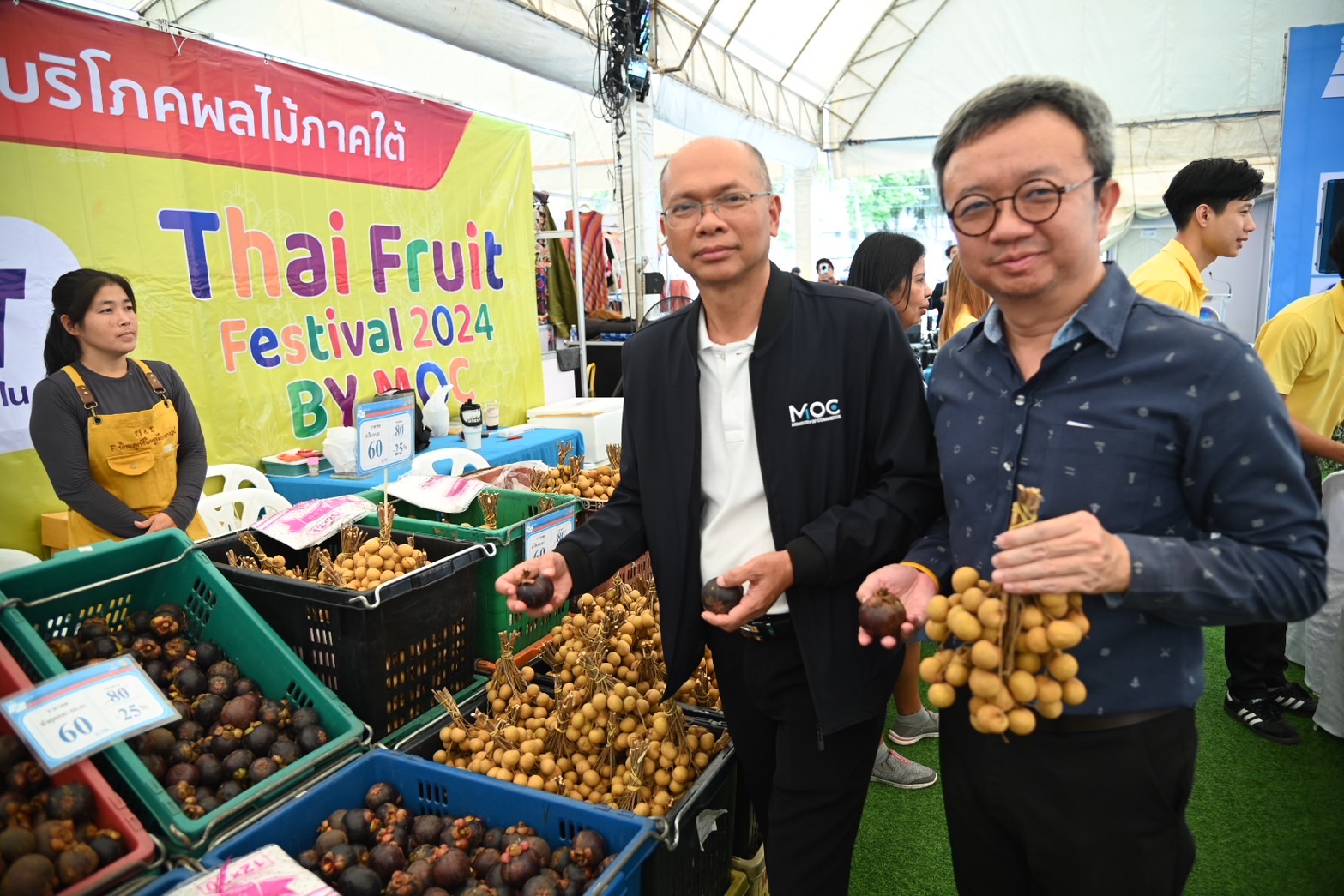 พาณิชย์เปิดงานธงฟ้าราคาประหยัดจ.ชลบุรี