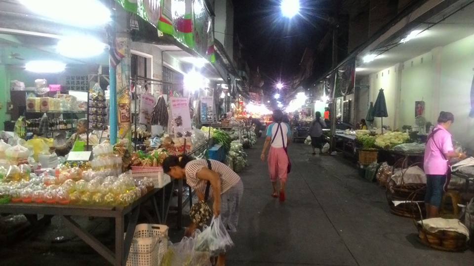 33632_ด้านข้างตลาด.jpg