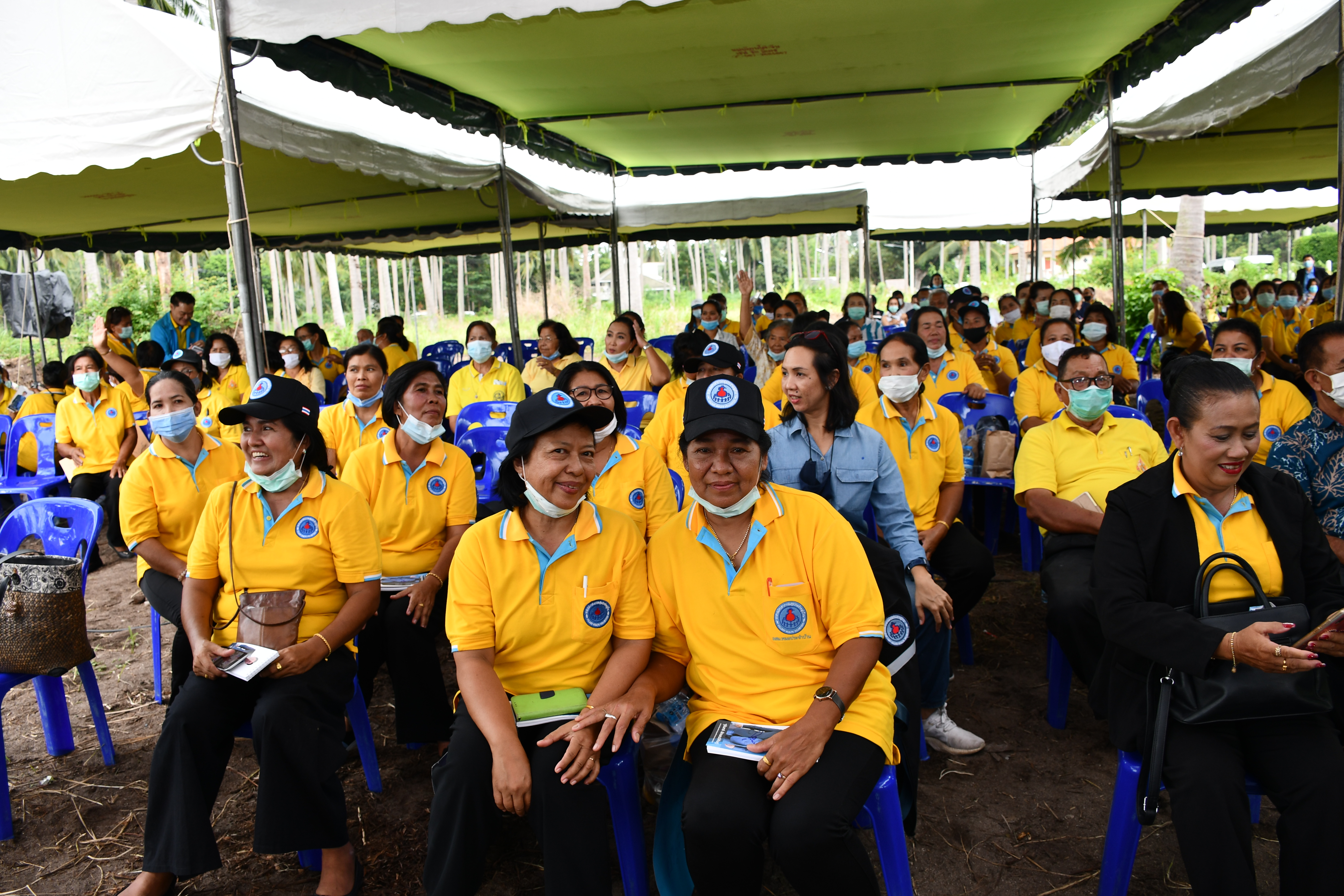  อธิบดีกรมการค้าภายใน ลงพื้นที่สมุยร่วมประชุมติดตามการปฏิบัติราชการ  และพบปะเกษตรกรชาวสวนมะพร้าว