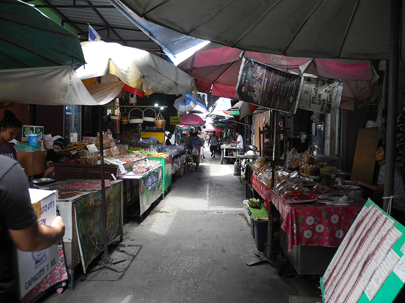45664_บริเวณร้านค้าภายในซอย.JPG
