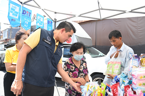 พาณิชย์ติดตามราคาผัก พบราคาลดลงแล้ว พร้อมกระจายผักผ่านโมบายธงฟ้า