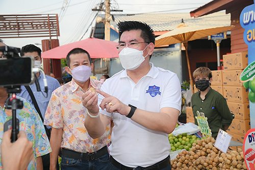 คึกคัก!! กรมการค้าภายในจัดกิจกรรมกระตุ้นเศรษฐกิจ "ตลาดริมยม 2437" สุโขทัย