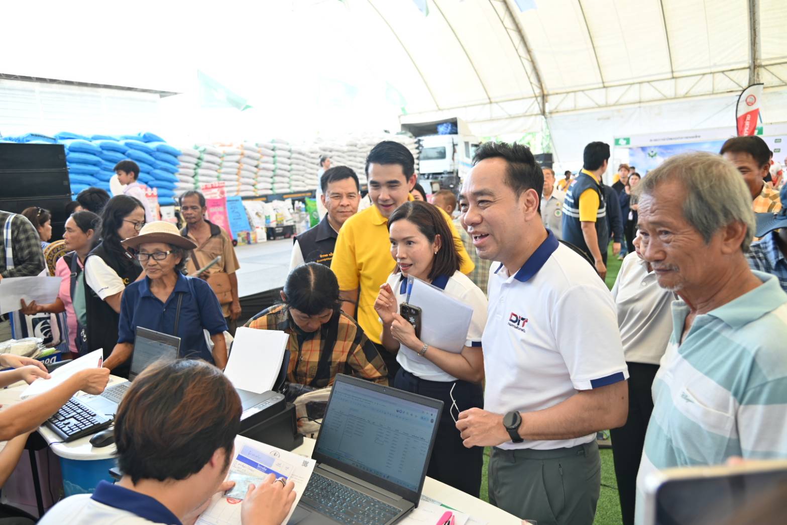 “DIT” Kick Off ธงเขียว   ขายปุ๋ยถูก ยาดี ลดสูงสุด 60% 