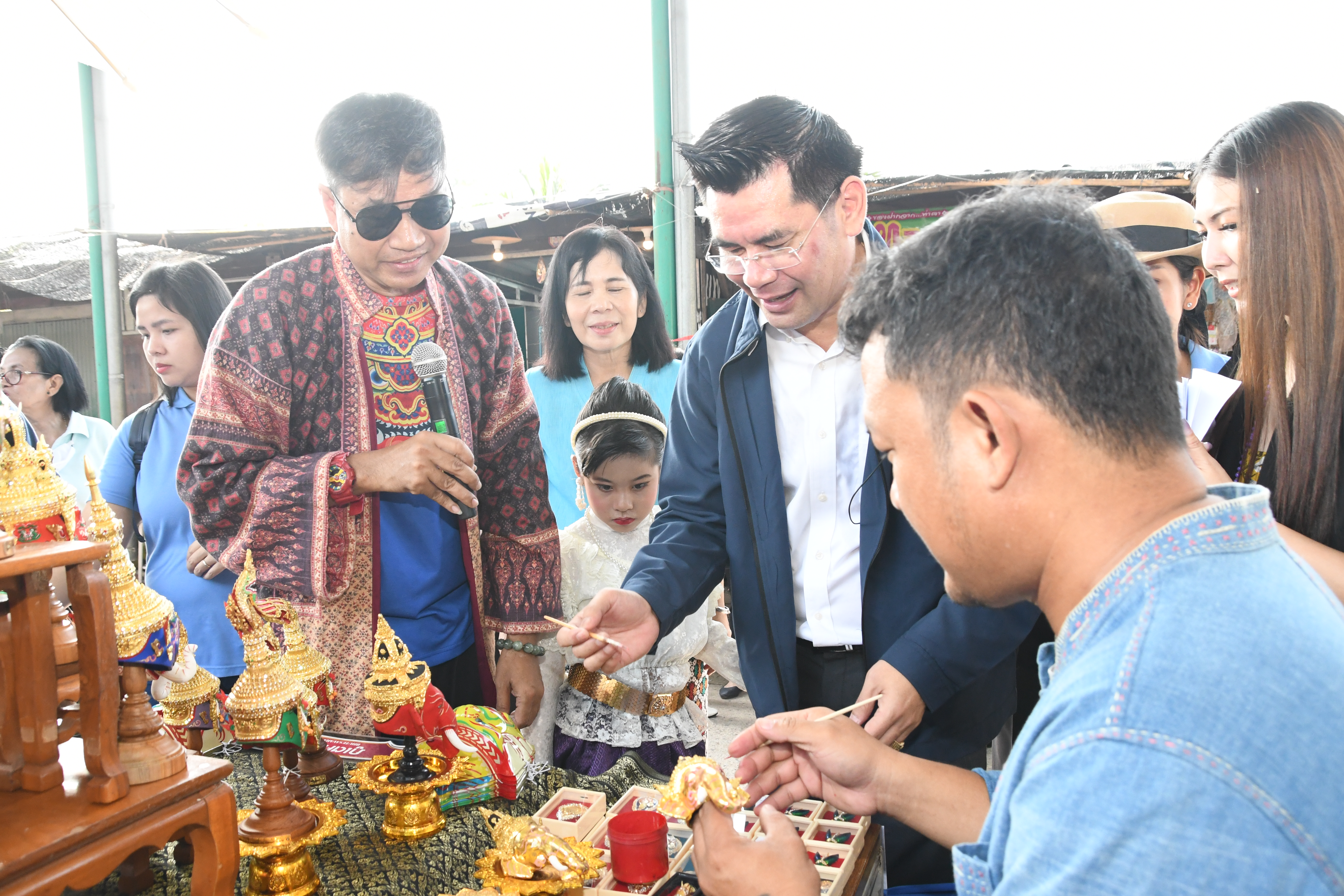  อธิบดีกรมการค้าภายใน ตรวจติดตามกิจกรรมส่งเสริมของทางการตลาดและเชื่อมโยงการจำหน่ายสินค้าและบริการในตลาดชุมชน