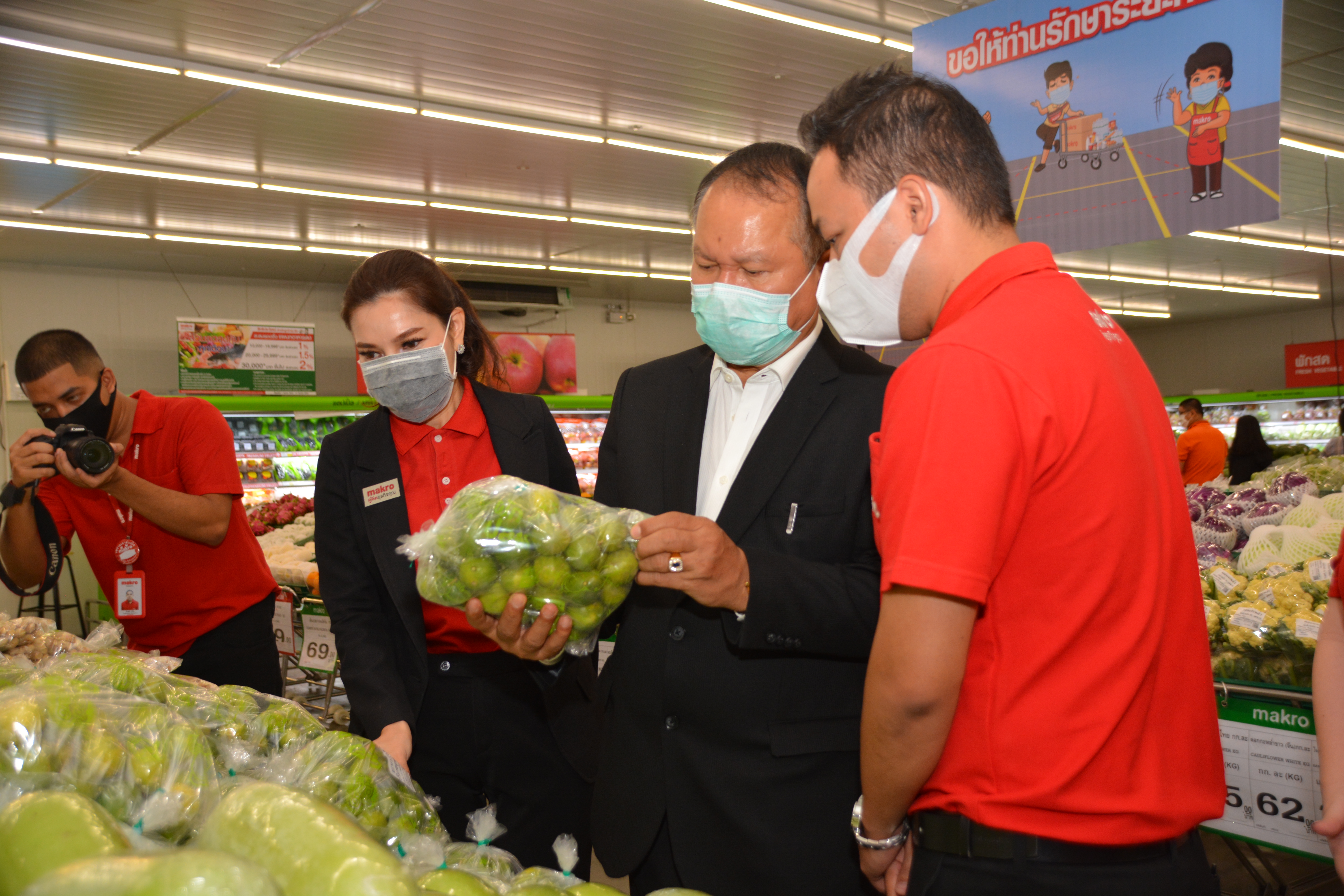 อธิบดีกรมการค้าภายใน ตรวจเยี่ยมและติดตามผลการดำเนินงานรับซื้อผลผลิตจากเกษตรกร
