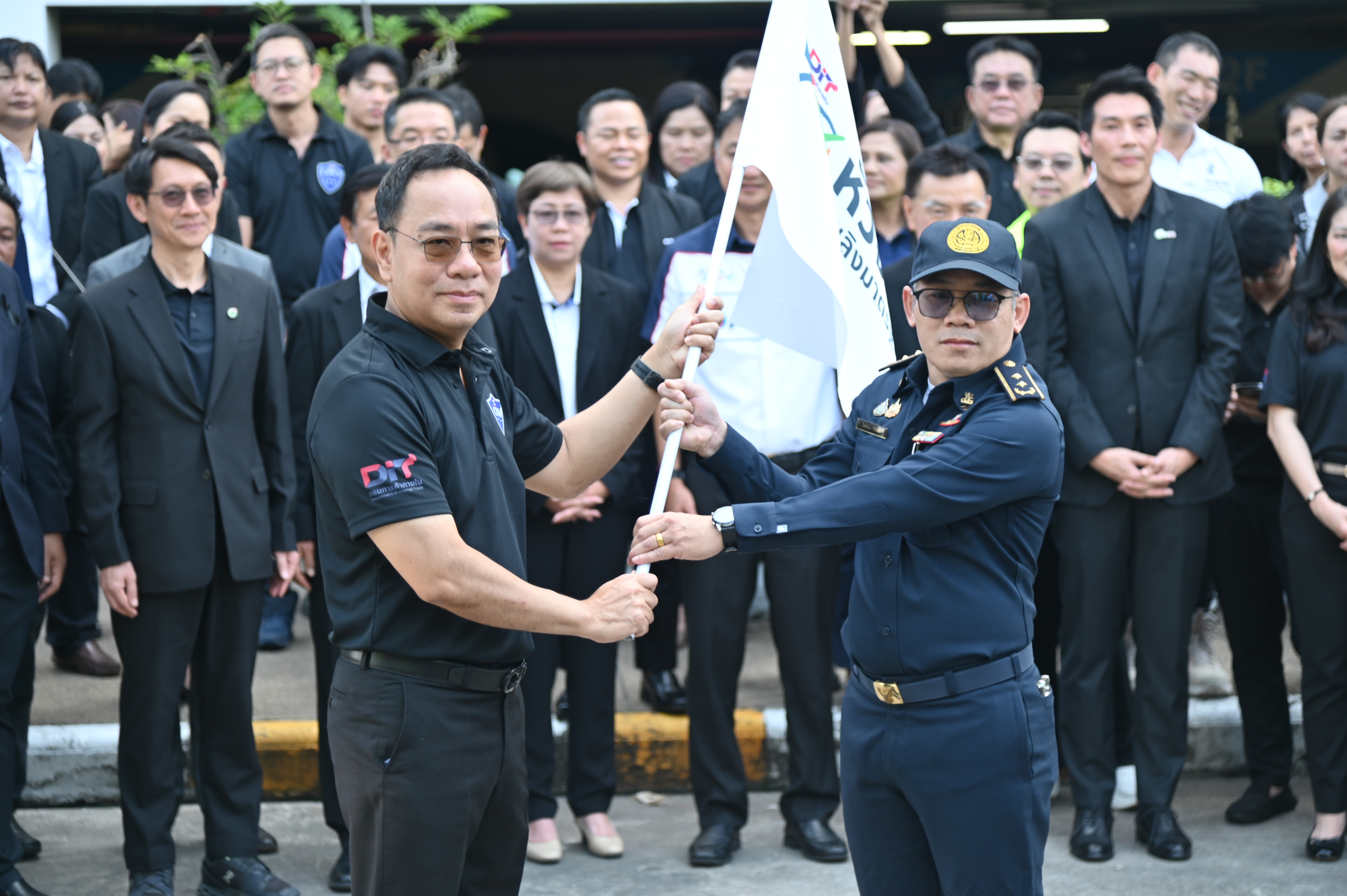 DIT คุมเข้มช่วงเทศกาลปีใหม่ ปล่อยขบวนรถสายตรวจเฉพาะกิจตรวจหัวจ่ายน้ำมันทั่วประเทศ