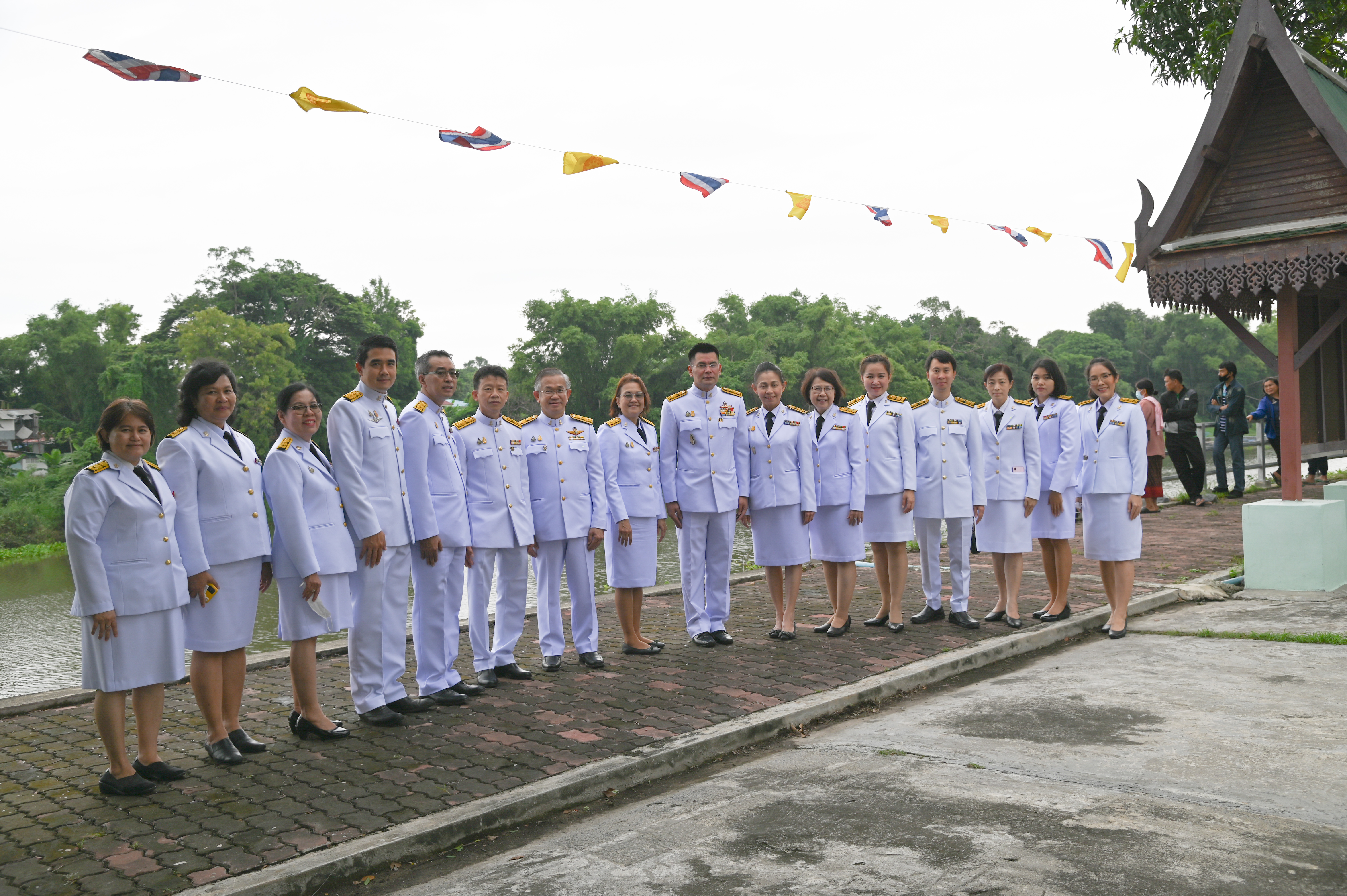 อธิบดีกรมการค้าภายใน ร่วมพิธีถวายผ้าพระกฐินพระราชทาน