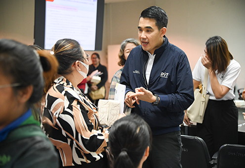 พาณิชย์ประชุมร่วมกับเกษตรกร-ผู้ประกอบการ ชี้แจงหลักเกณฑ์ วิธีการ เงื่อนไขการรับซื้อ “กระเทียม หอมหัวใหญ่ หอมแดง”