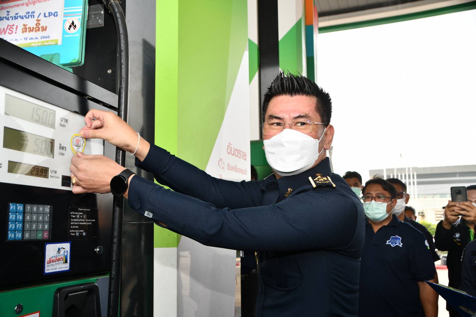 พาณิชย์ปูพรมตรวจเข้มมาตรวัดน้ำมันเชื้อเพลิง สร้างความมั่นใจให้กับประชาชนในช่วงเทศกาลสงกรานต์