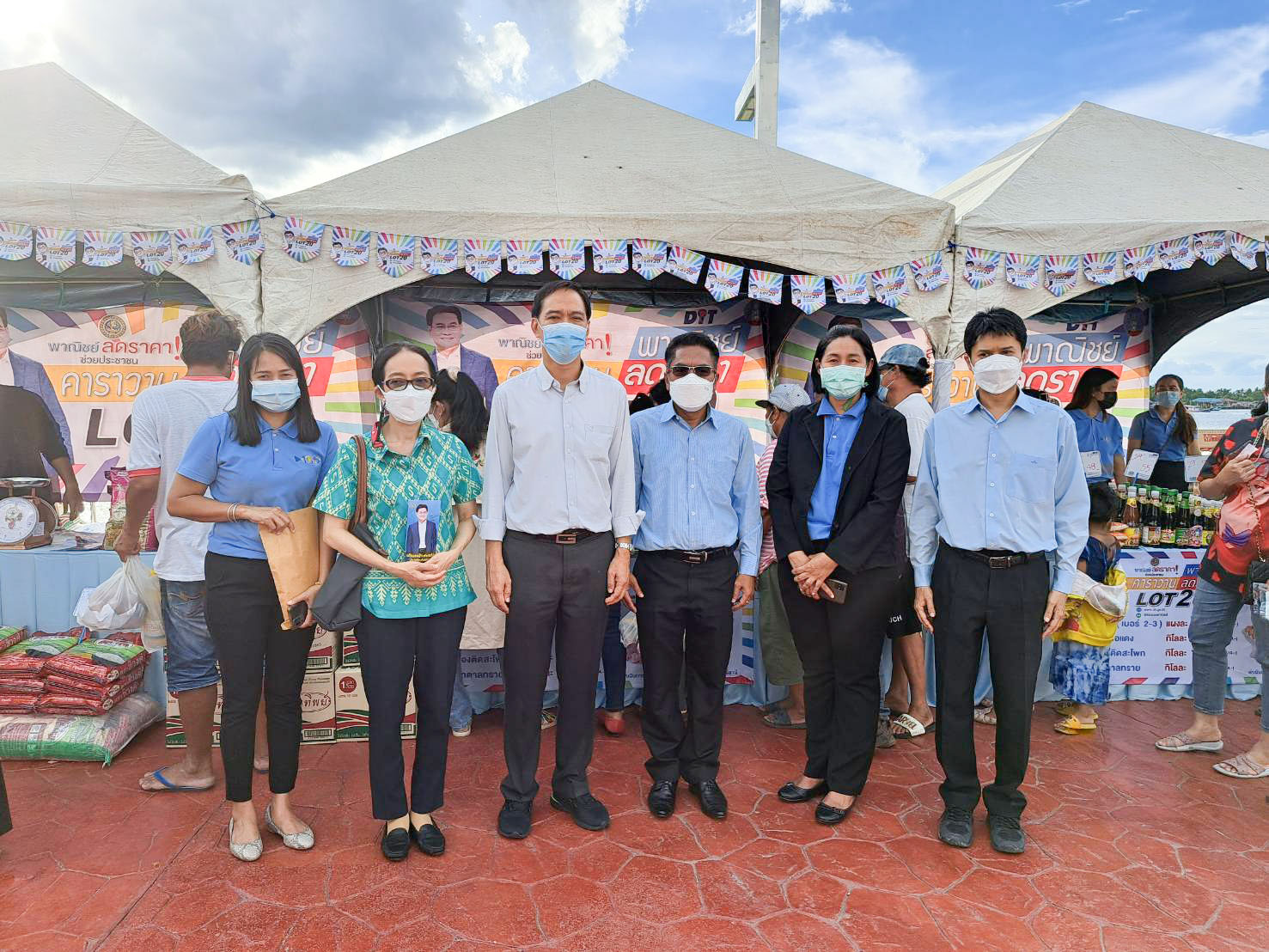 ตรวจติดตามโครงการ "คาราวาน พาณิชย์...ลดราคา! ช่วยประชาชน Lot 20" สุราษฎร์ธานี
