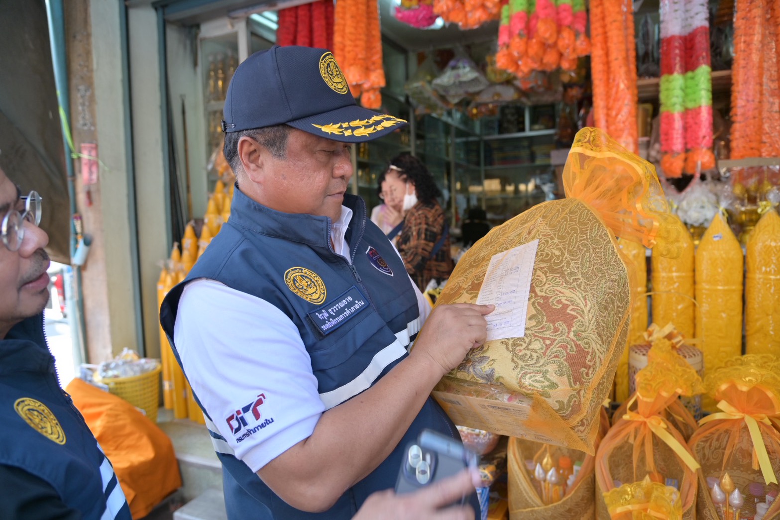 ข่าวเลขที่ 188/2569 อุ่นใจก่อนเข้าพรรษา! กรมการค้าภายในลุยตรวจร้านสังฆภัณฑ์ ย้ำติดป้ายราคาให้ชัด (24 กรกฎาคม 2569)