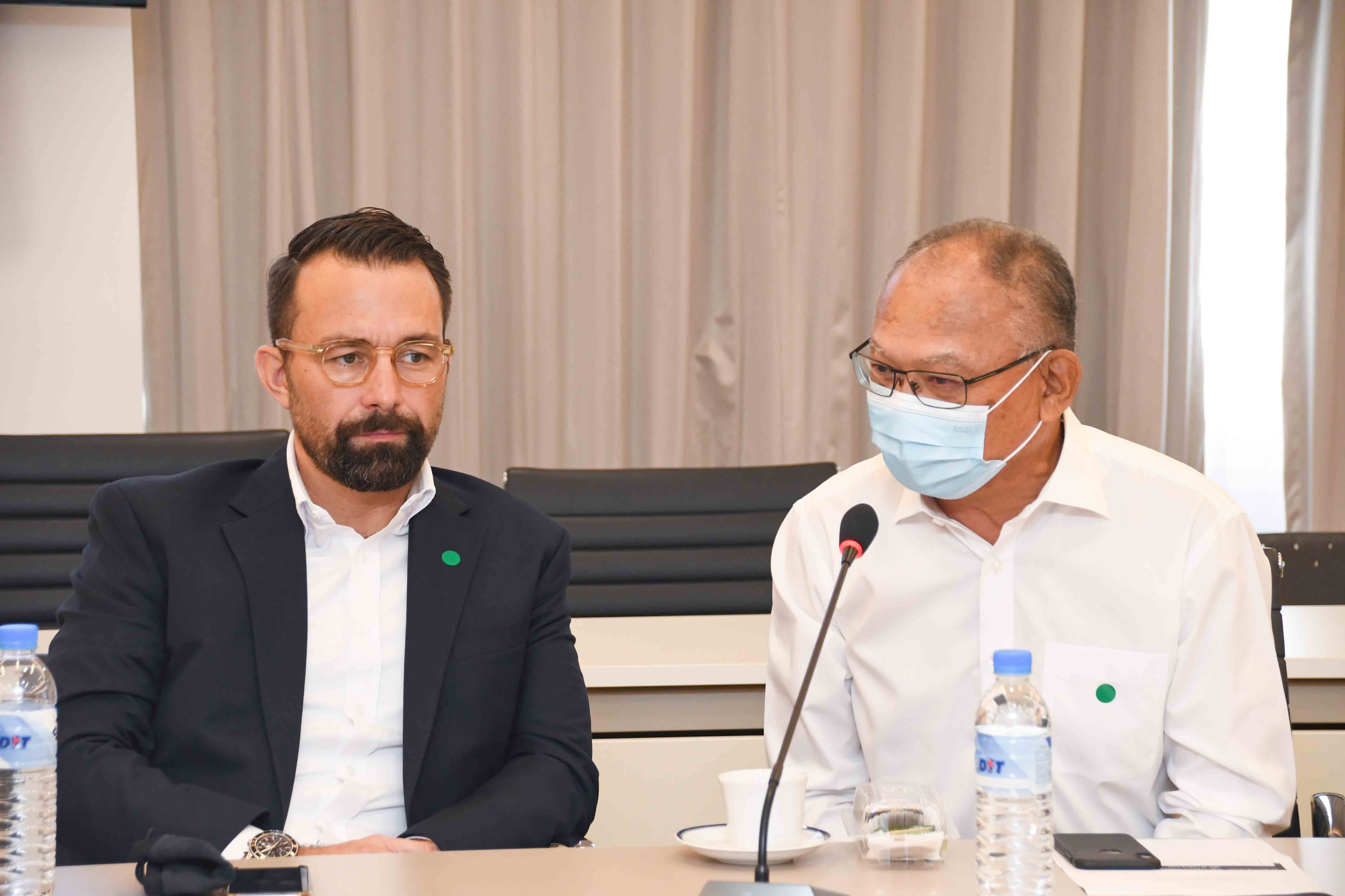 การประชุมหารือข้อเท็จจริงกรณีการเพิ่มค่าธรรมเนียมใบตราส่งสินค้าทางทะเล