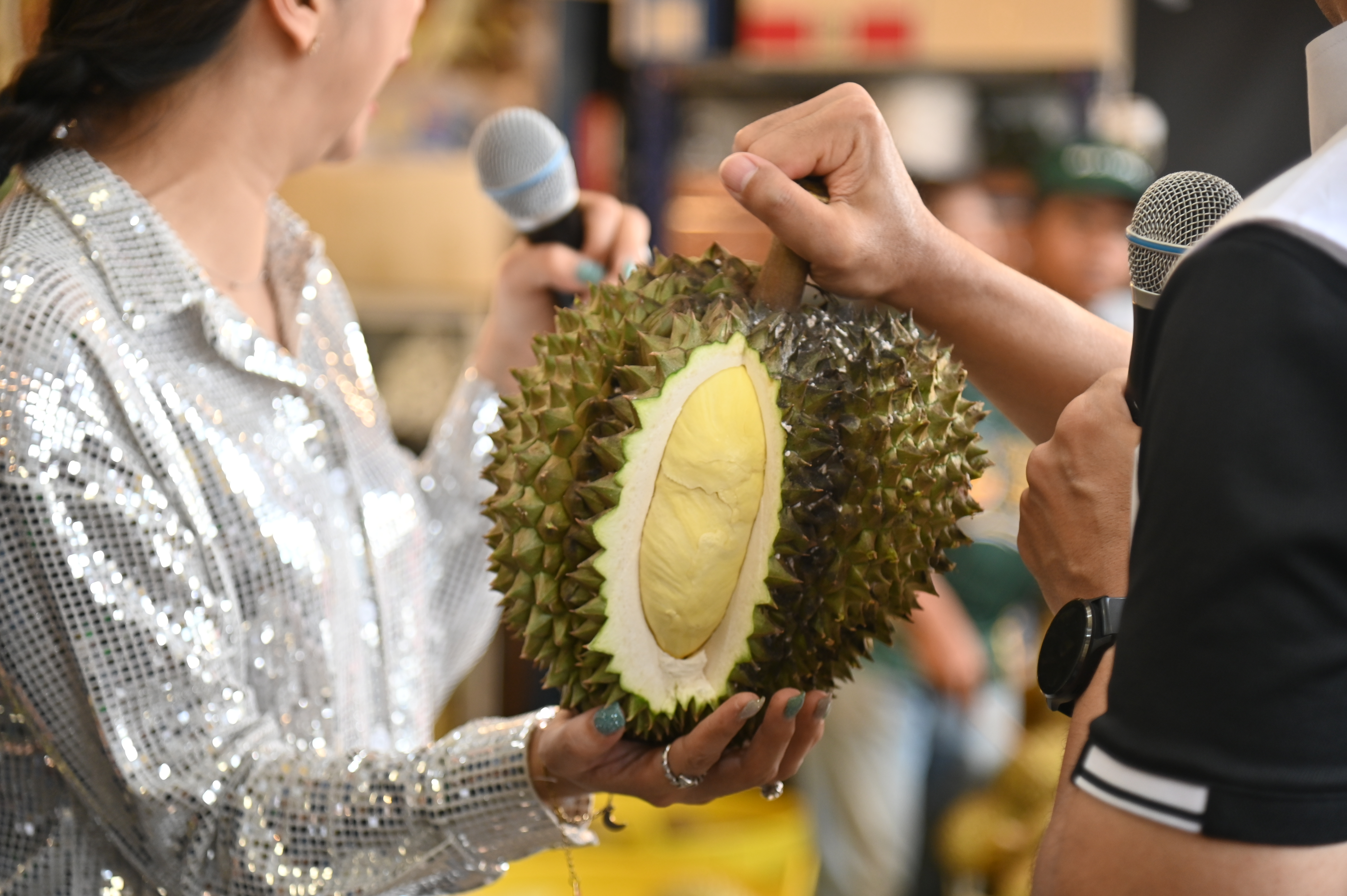 ข่าวเลขที่ 158/2569 พาณิชย์ลุยบริหารจัดการผลไม้ปี 69 ดึงตลาดกลาง–ตลาดสดทั่วประเทศดูดซับผลผลิต หนุนรายได้เกษตรกร (6 มิถุนายน 2569)