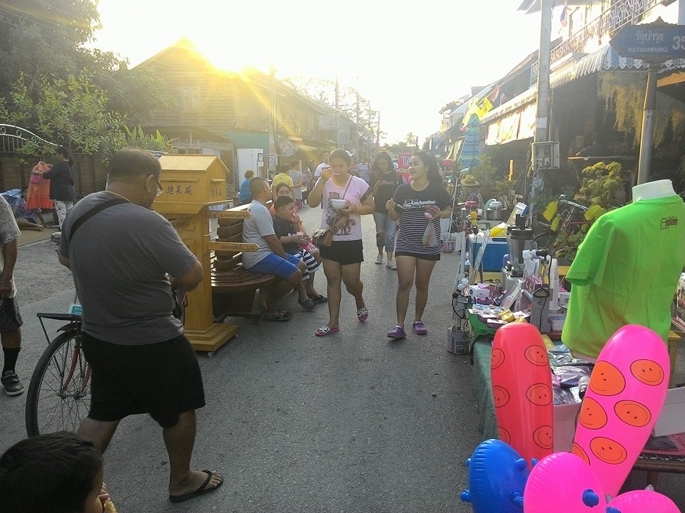 10968_บริเวณตลาด.jpg