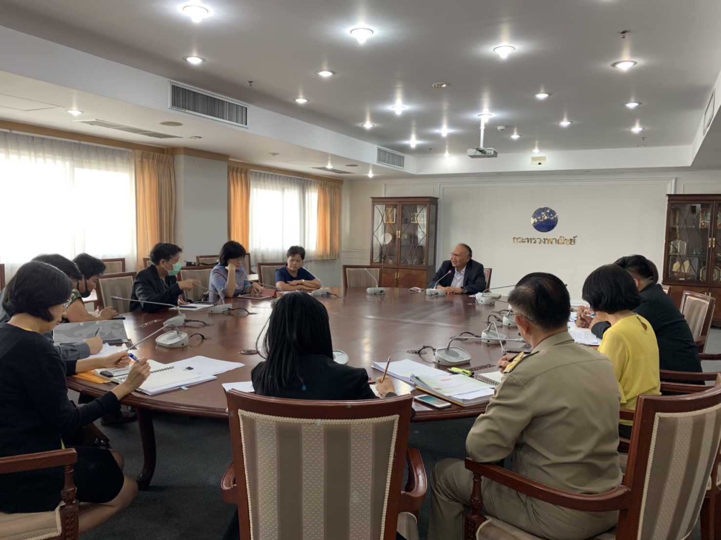 การประชุม เรื่อง นโยบายการกำกับดูแลค่ารักษาพยาบาล