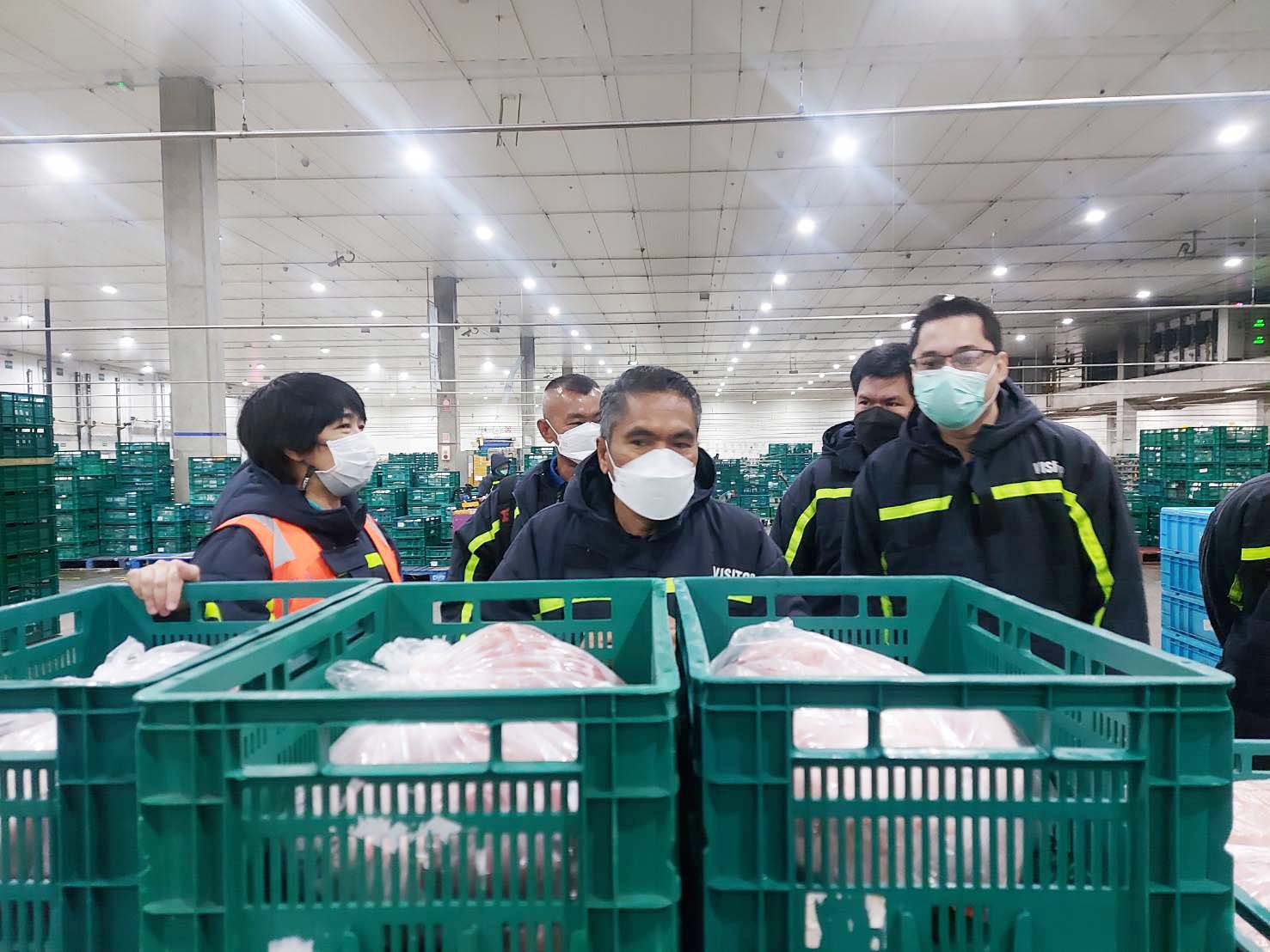 รองอธิบดีกรมการค้าภายใน ตรวจสอบภาวะราคาและปริมาณสุกร