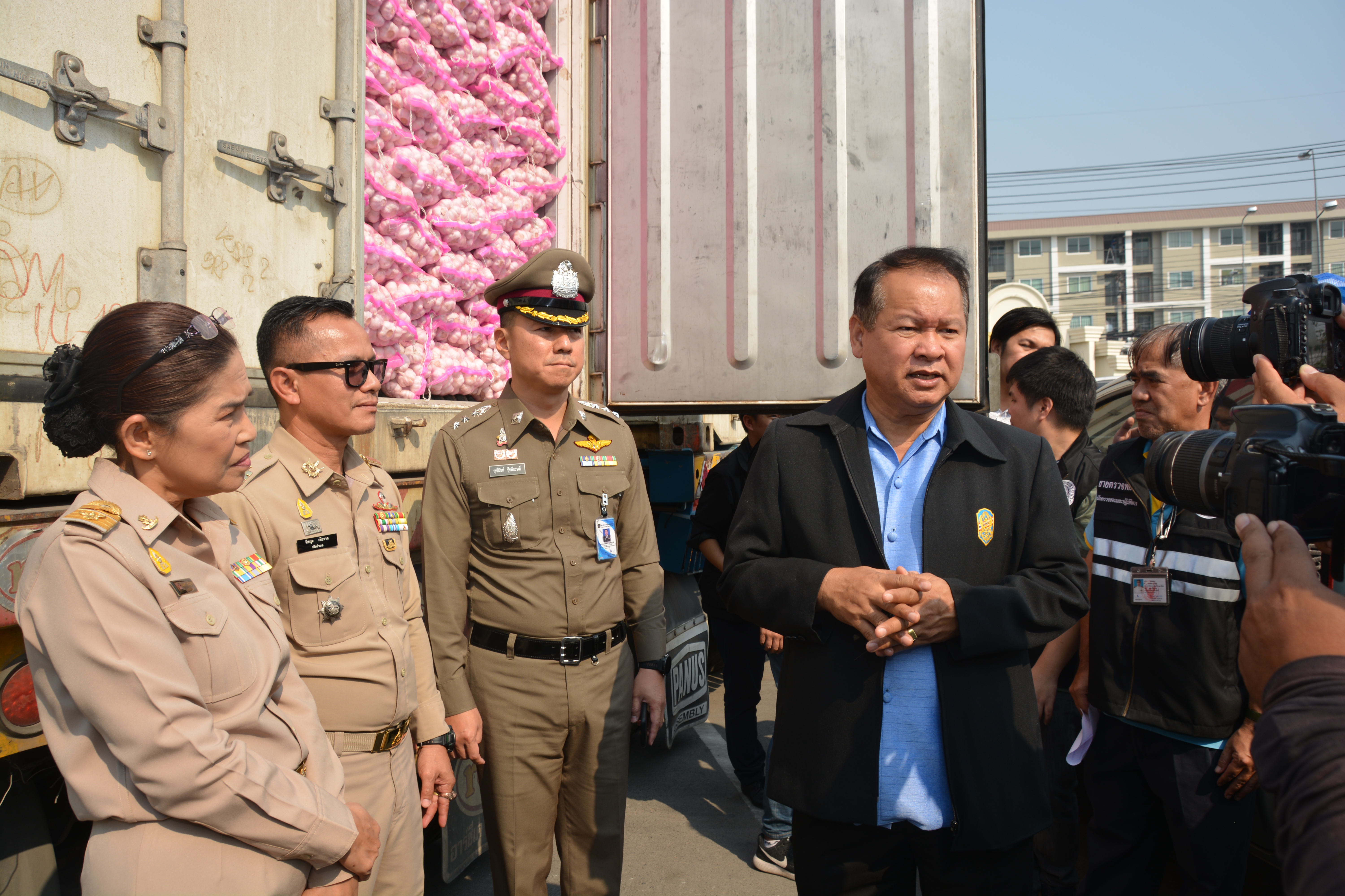 จับรถขนย้ายกระเทียมนำเข้าจากต่างประเทศโดยไม่ได้รับอนุญาต