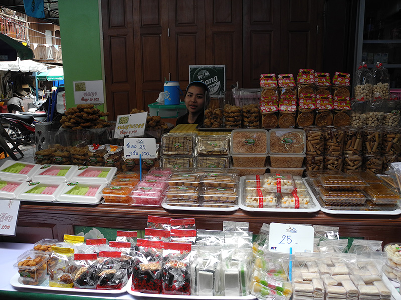 45665_ร้านขายขนมหลากหลายชนิด.JPG