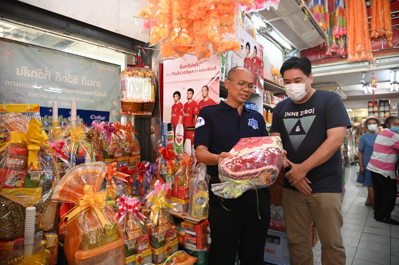 พาณิชย์ตรวจชุดสังฆทานช่วงวันวิสาขบูชาและติดตามราคาสินค้าอุปโภคบริโภค
