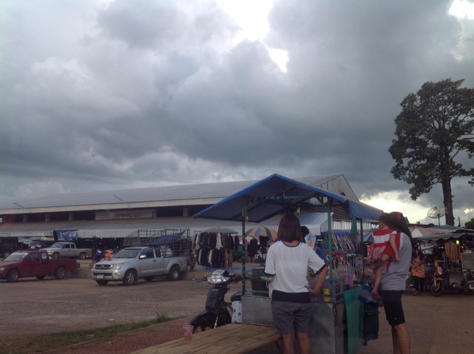 44246_ด้านหน้าตลาด.jpg