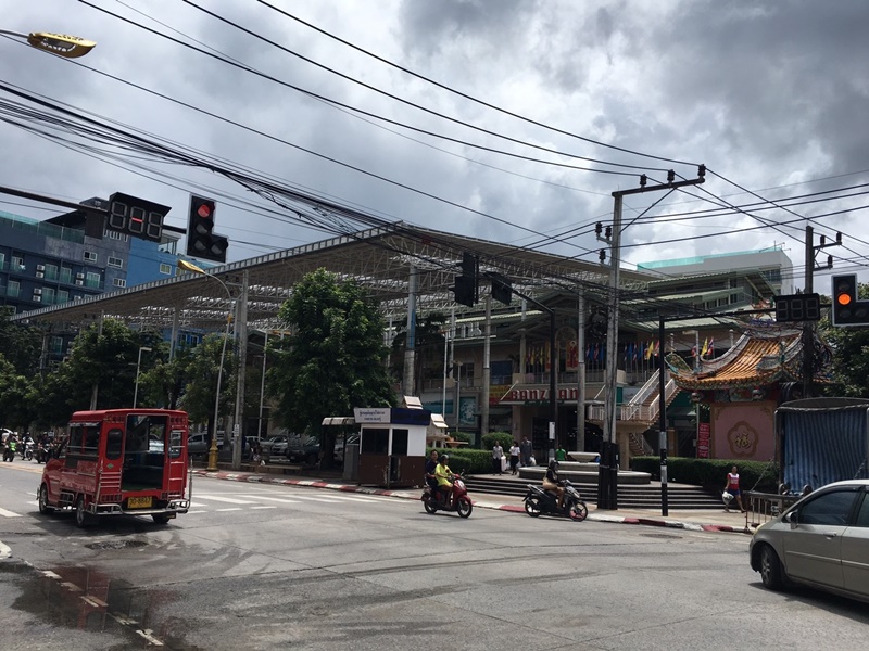 44456_ด้านหน้าตลาด.jpg